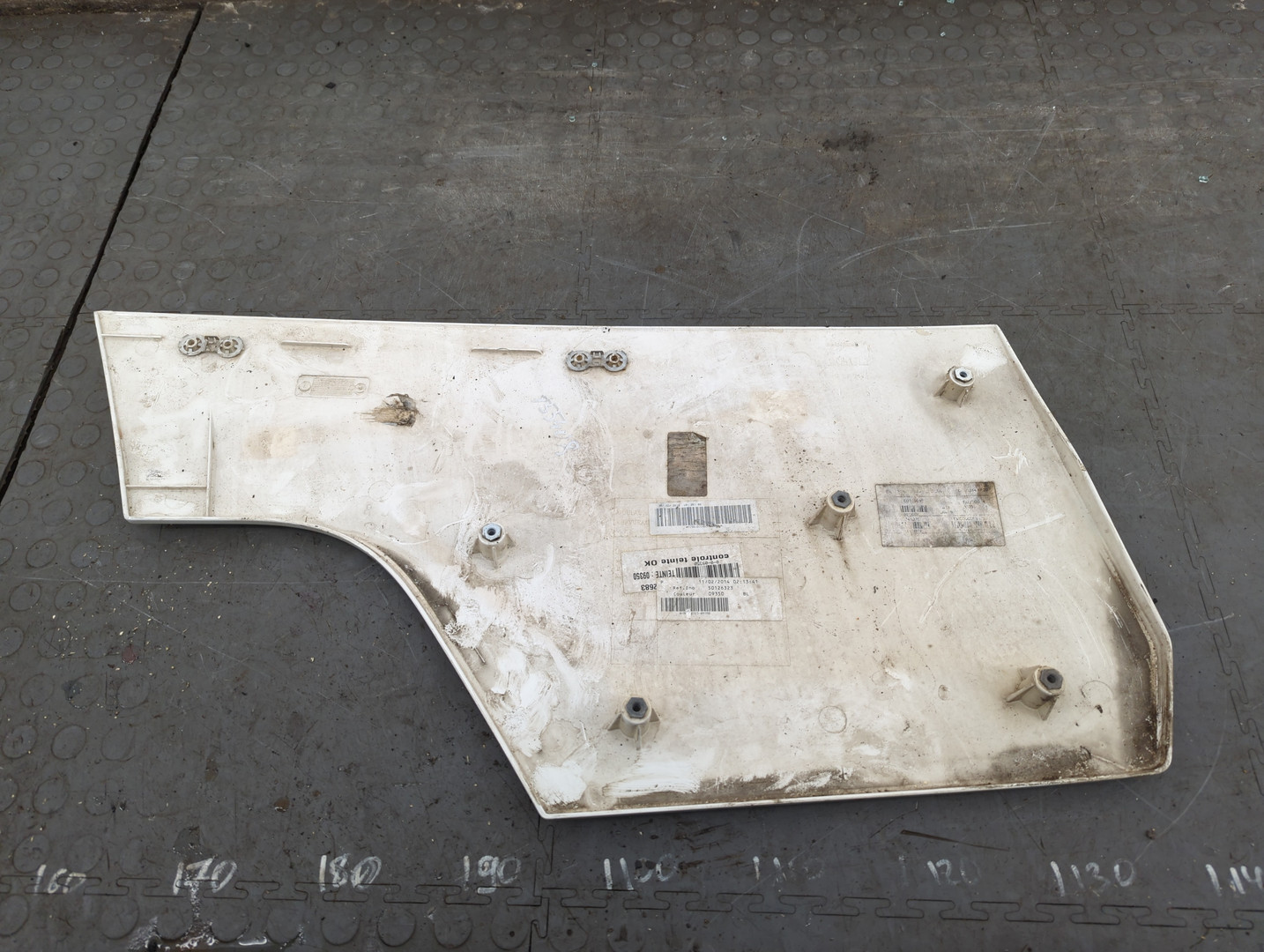 Уплотнитель двери