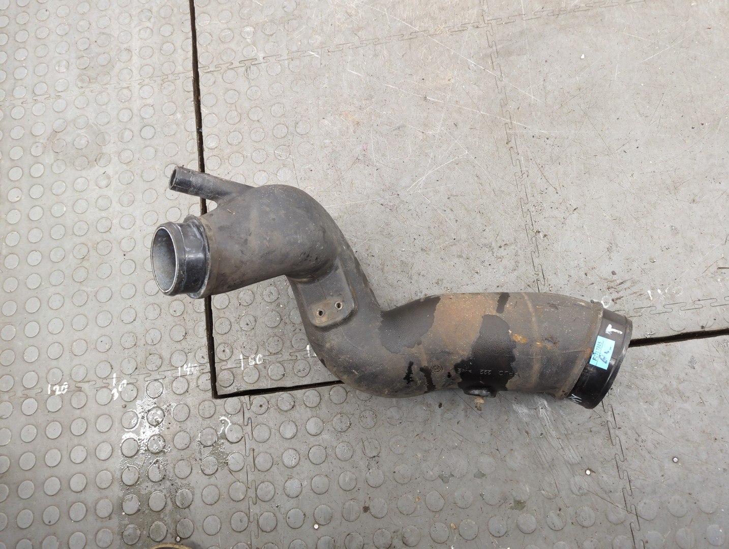 Патрубок воздушного фильтра