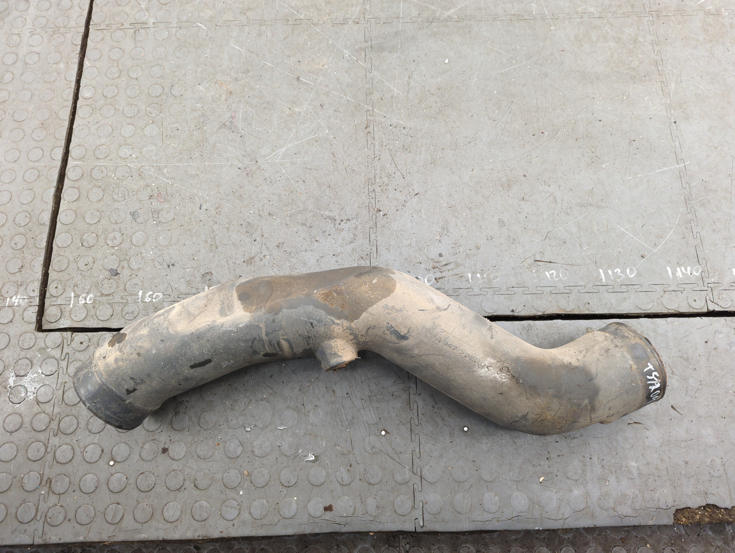 Патрубок воздушного фильтра