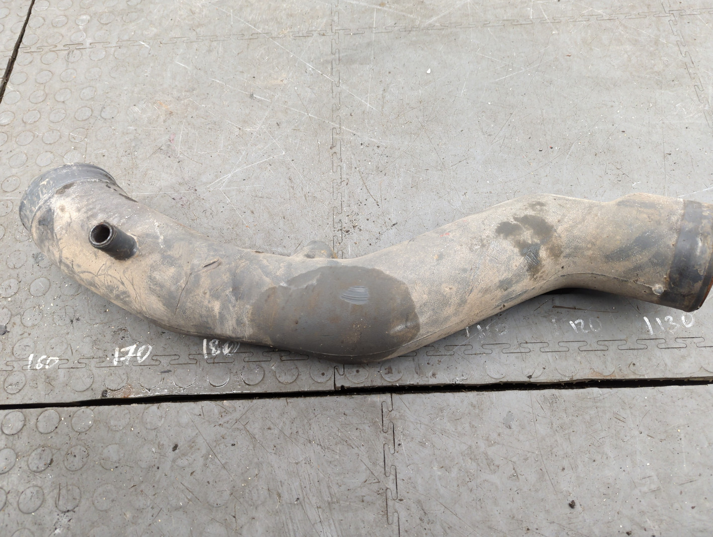 Патрубок воздушного фильтра