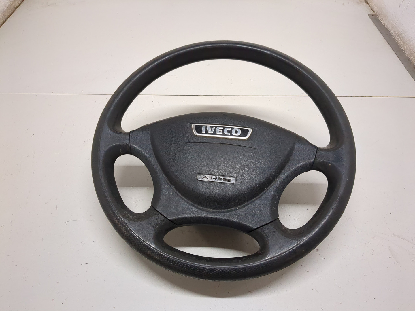 Рулевое колесо (руль)