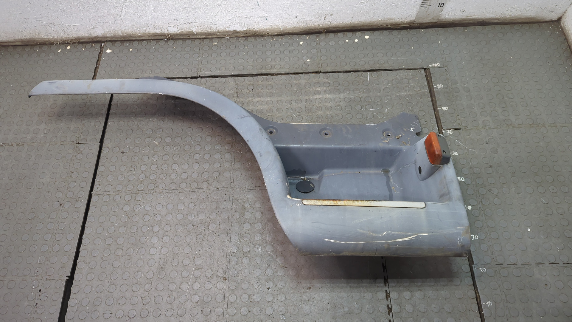 Подножка правая