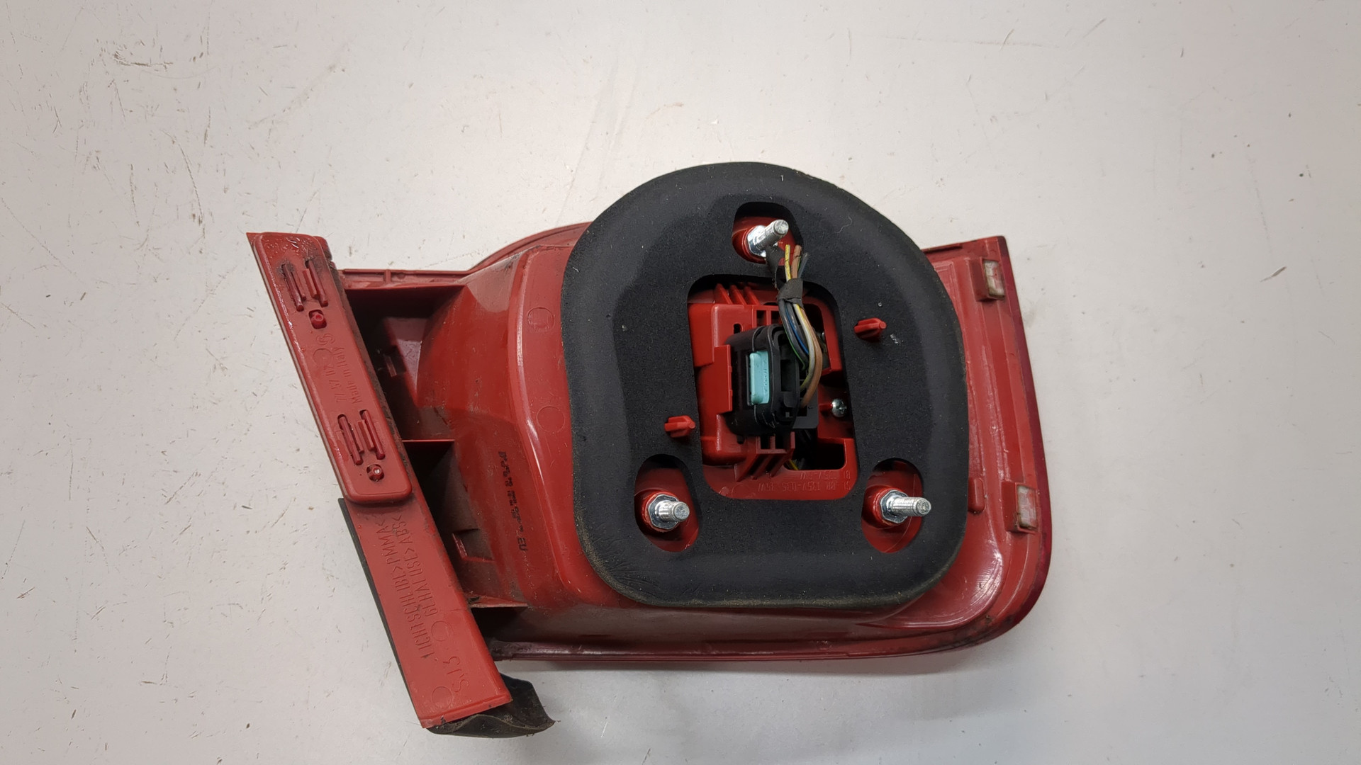 Фонарь задний правый