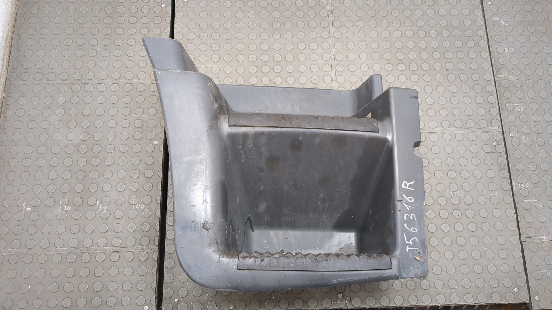 Подножка правая