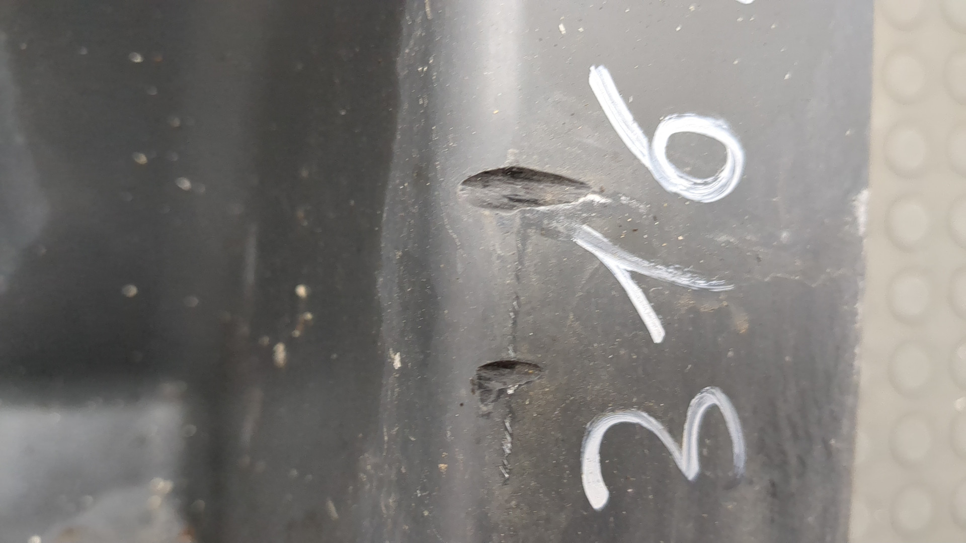 Подножка правая