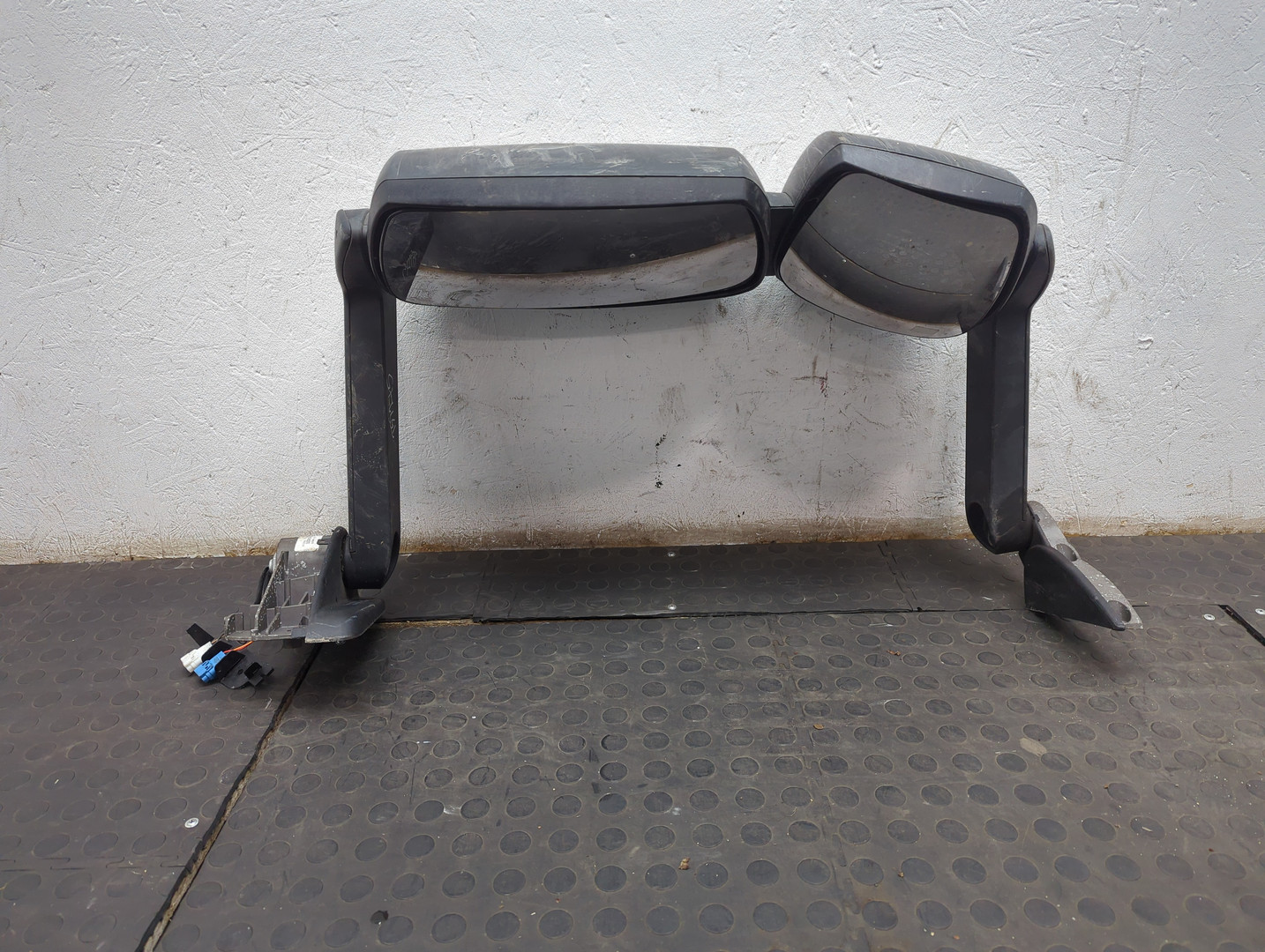 Зеркало левое электрическое