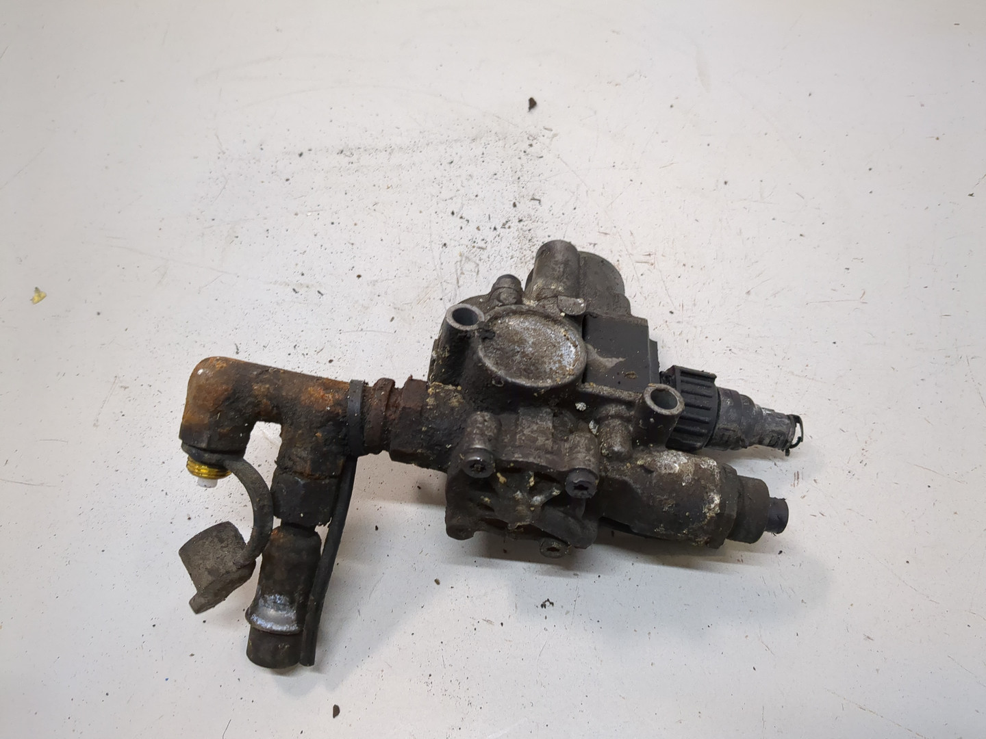 Клапан электромагнитный