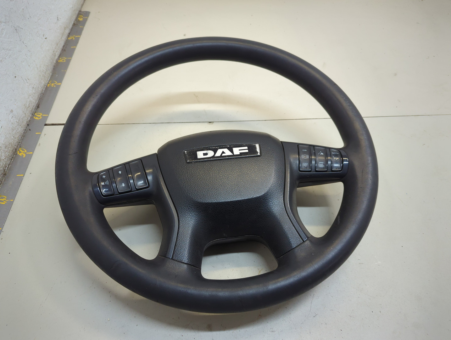 Рулевое колесо (руль)