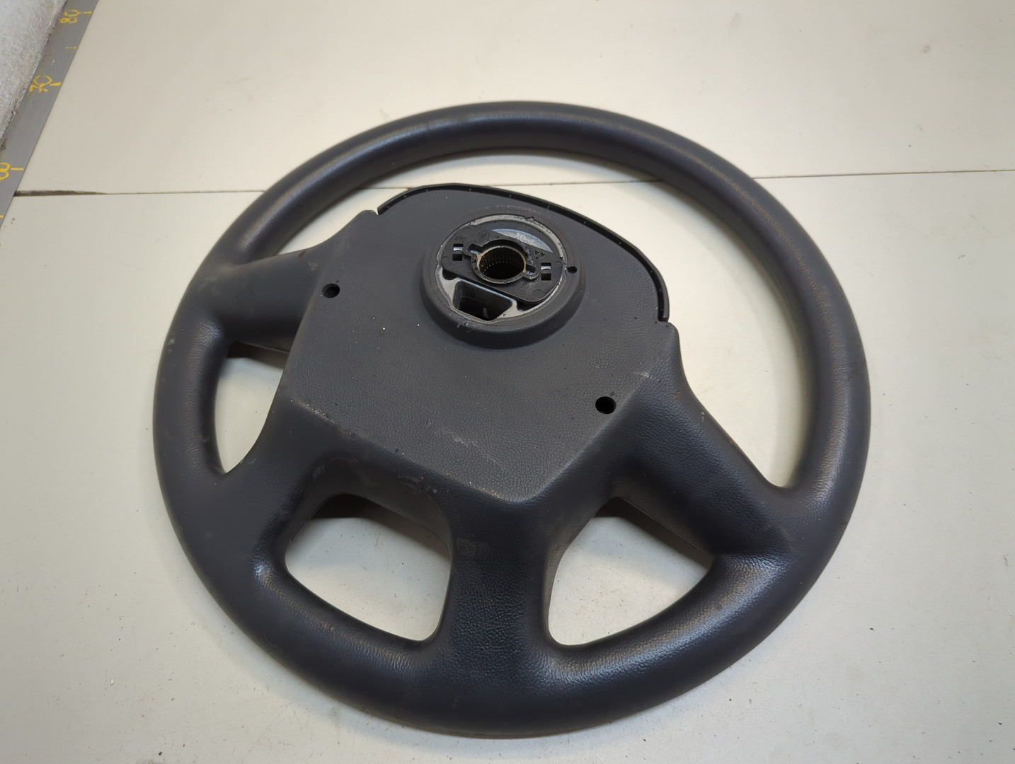 Рулевое колесо (руль)