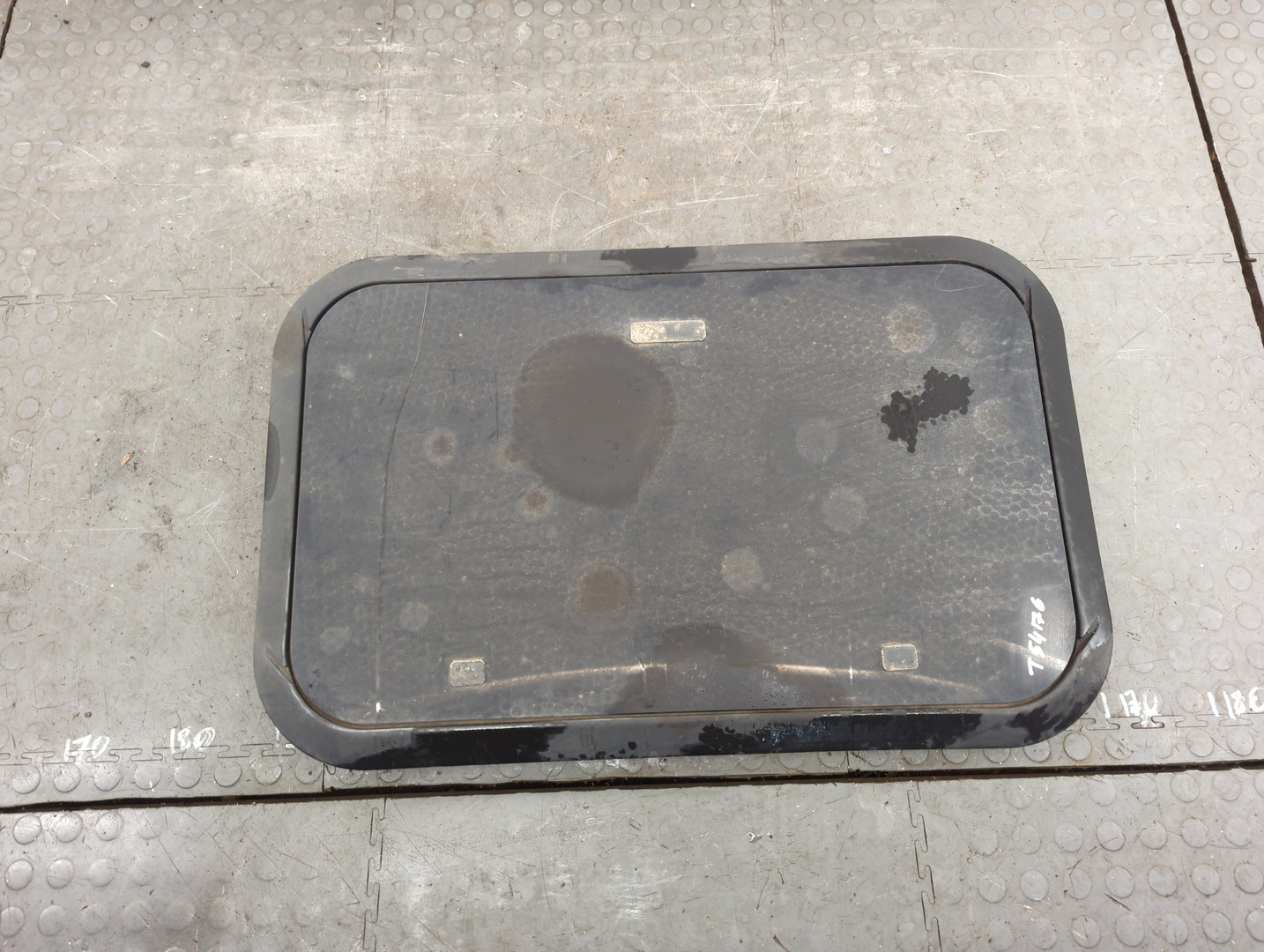 Люк в сборе электрический