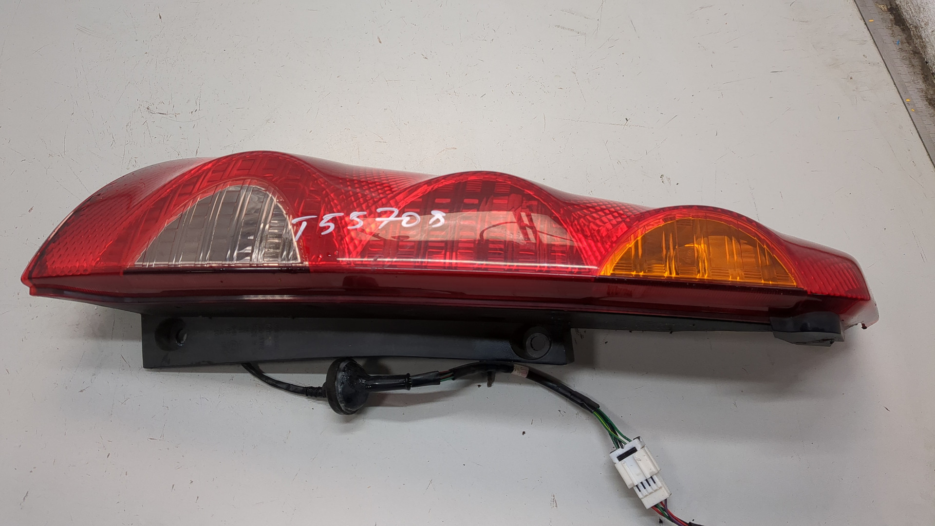 Фонарь задний левый