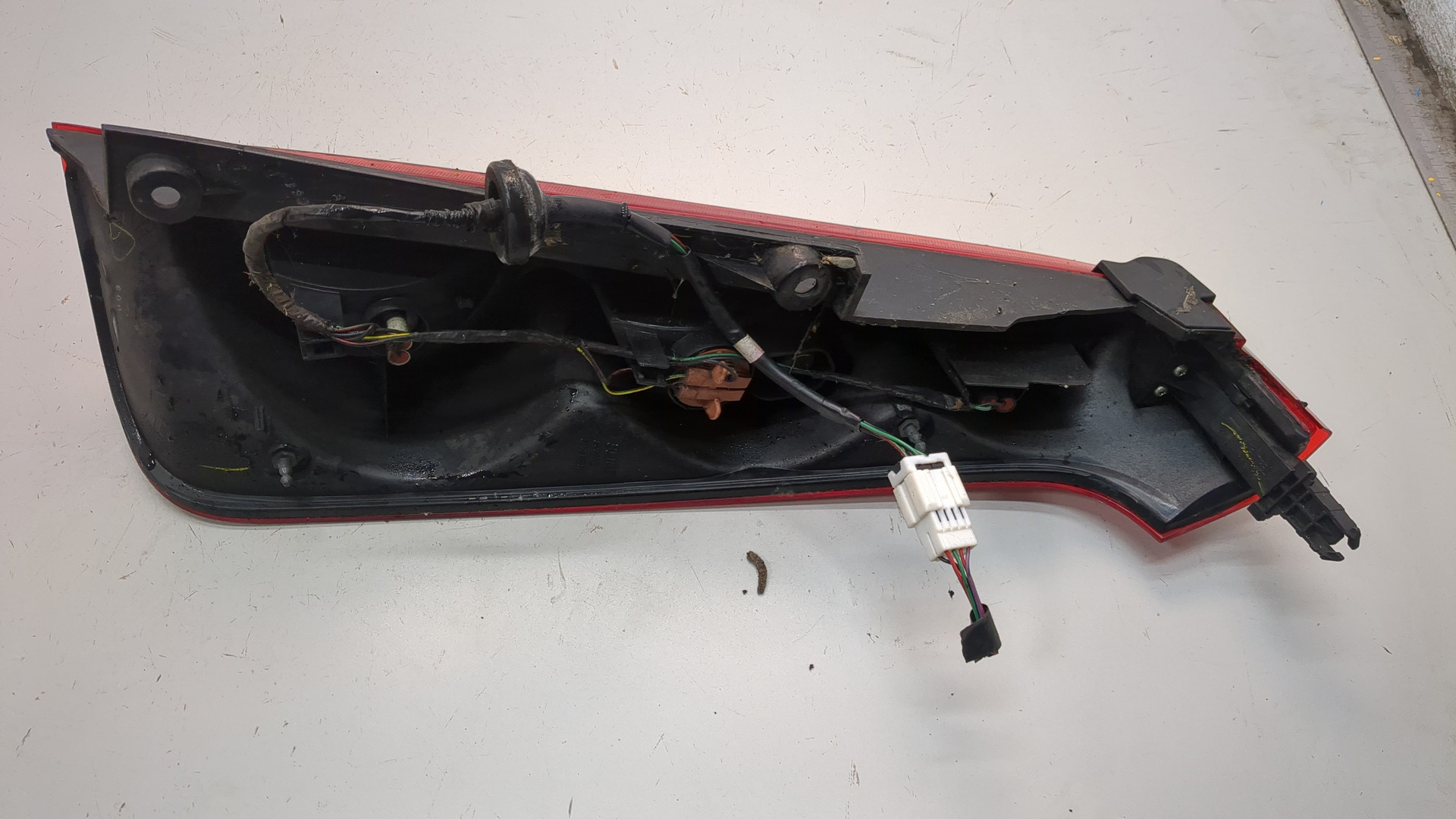 Фонарь задний левый