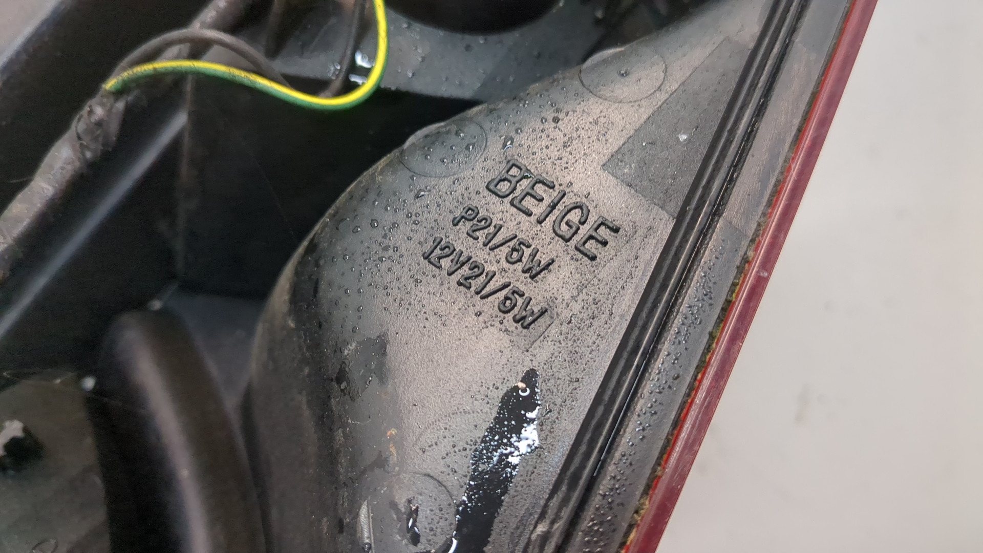 Фонарь задний левый