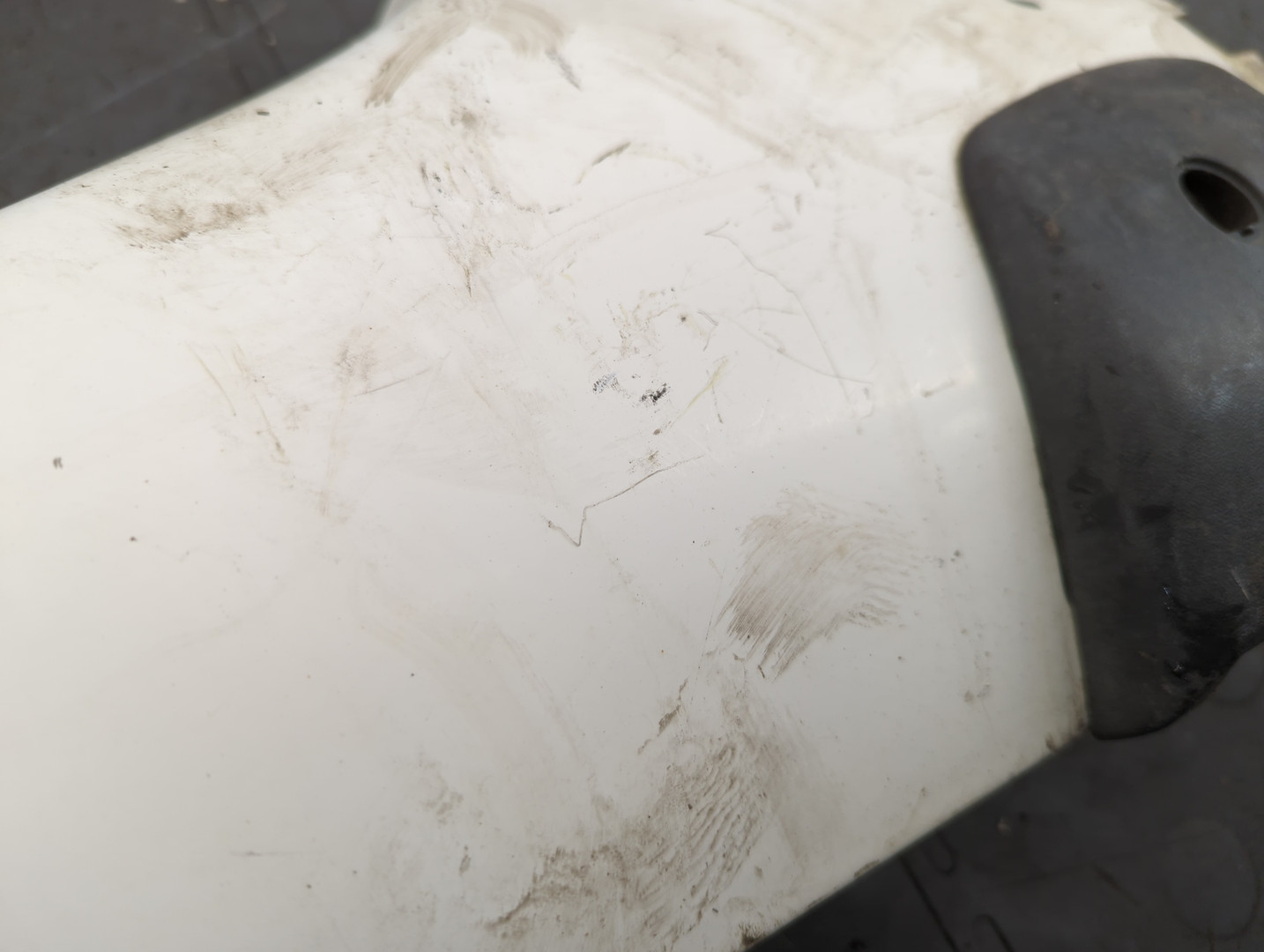 Молдинг лобового стекла