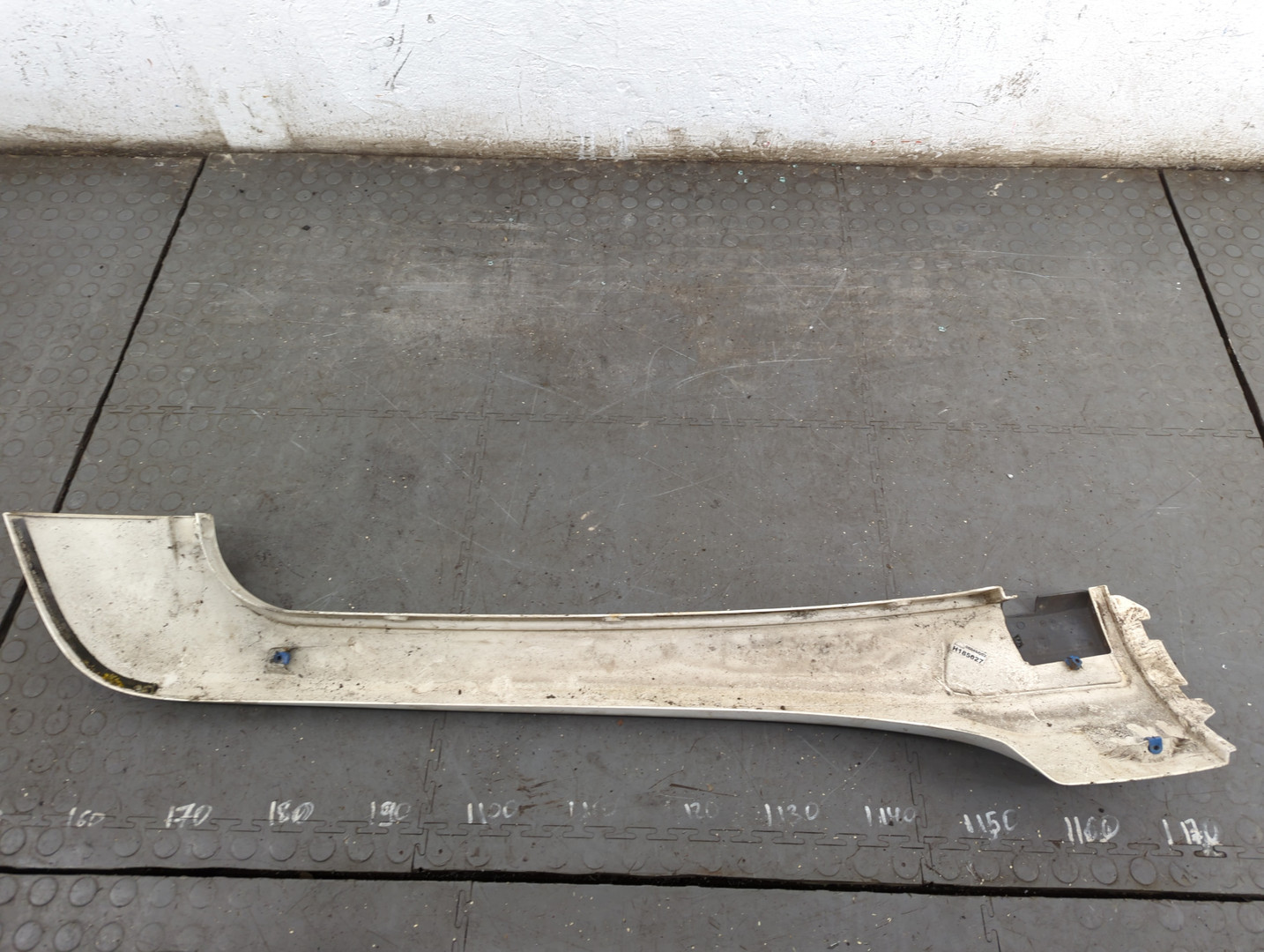 Молдинг лобового стекла