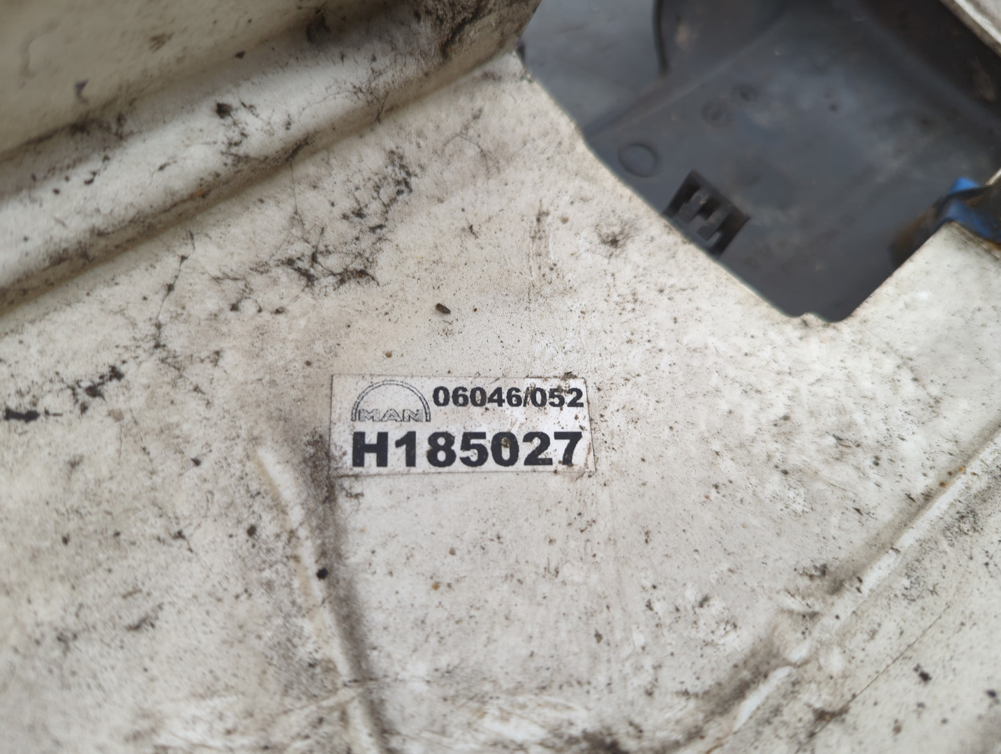 Молдинг лобового стекла