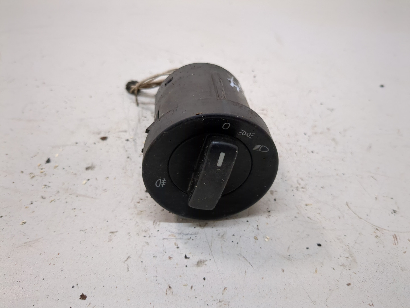 Переключатель света фар