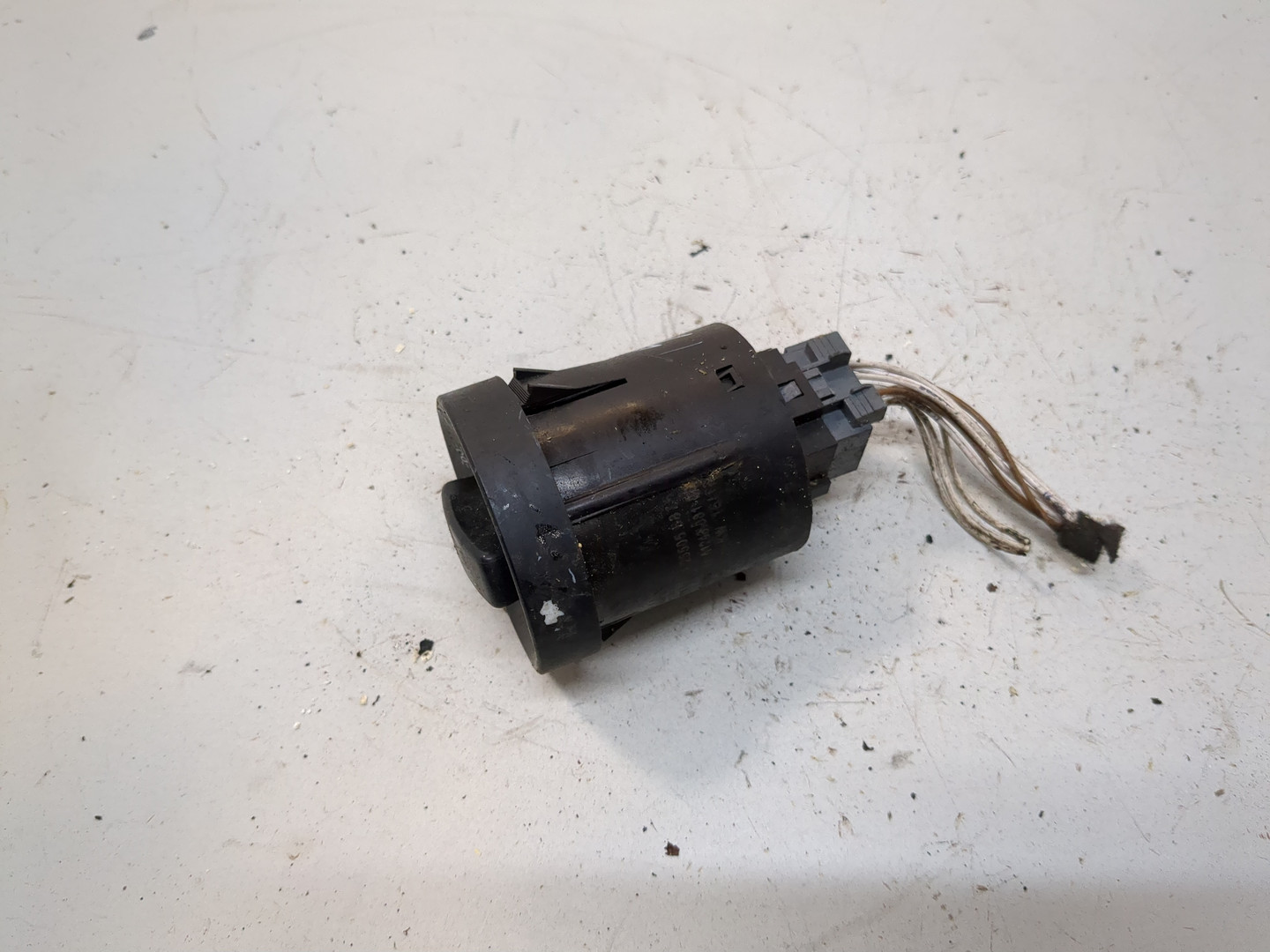 Переключатель света фар