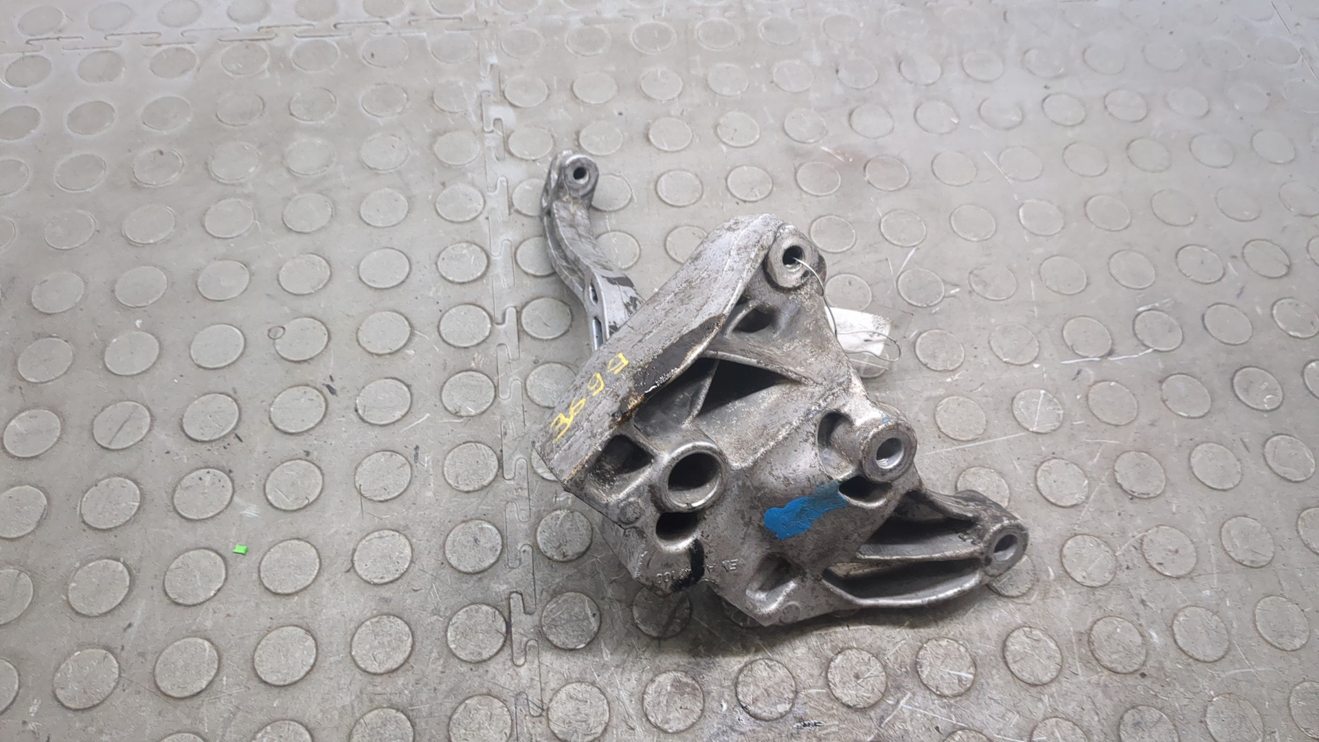 Кронштейн КПП