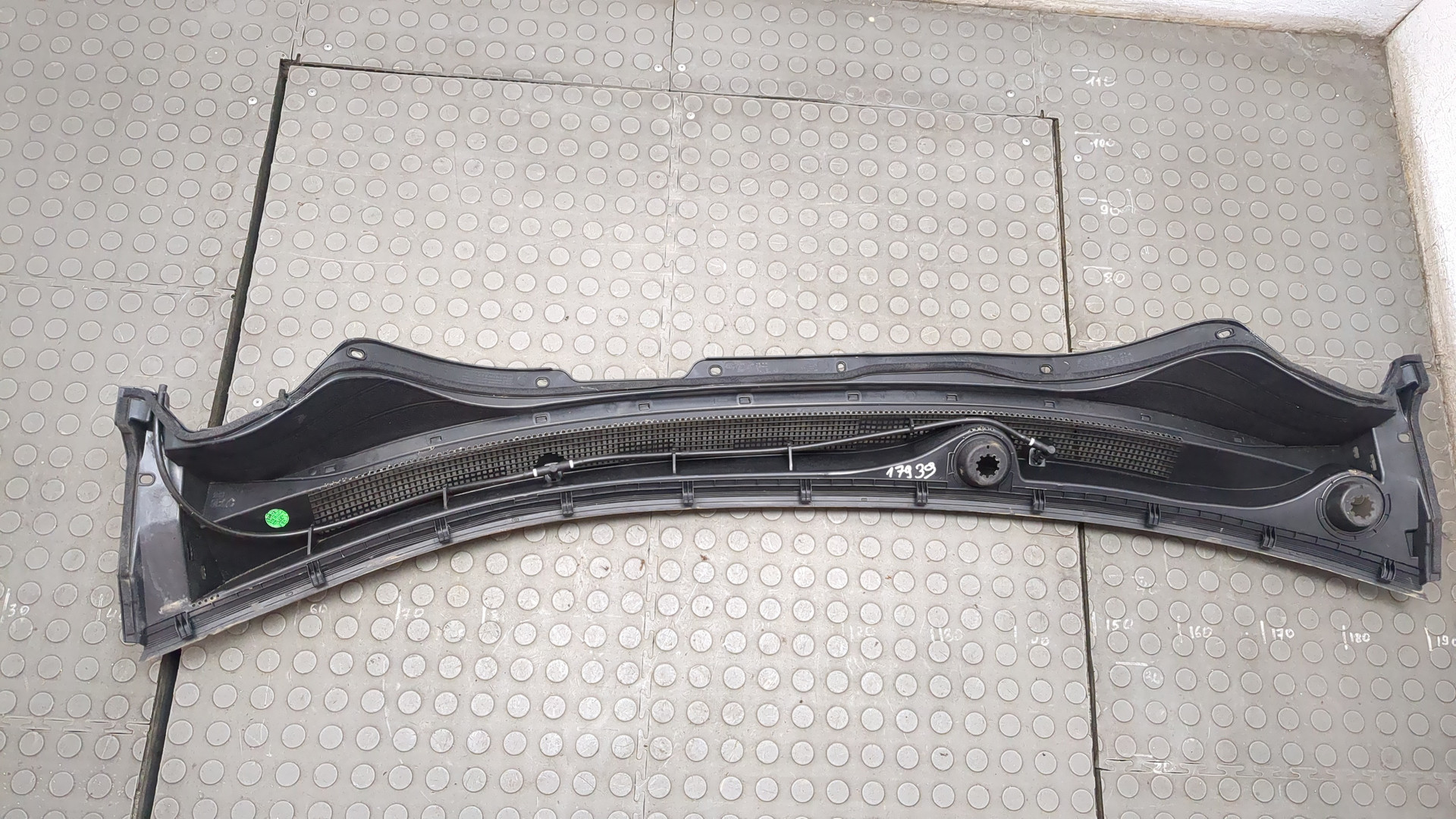 Решетка стеклоочистителей (Жабо)