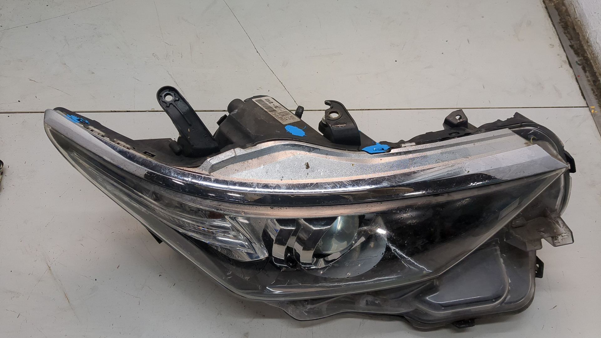 Фара правая