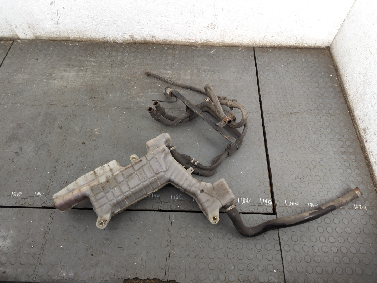 Бачок расширительный