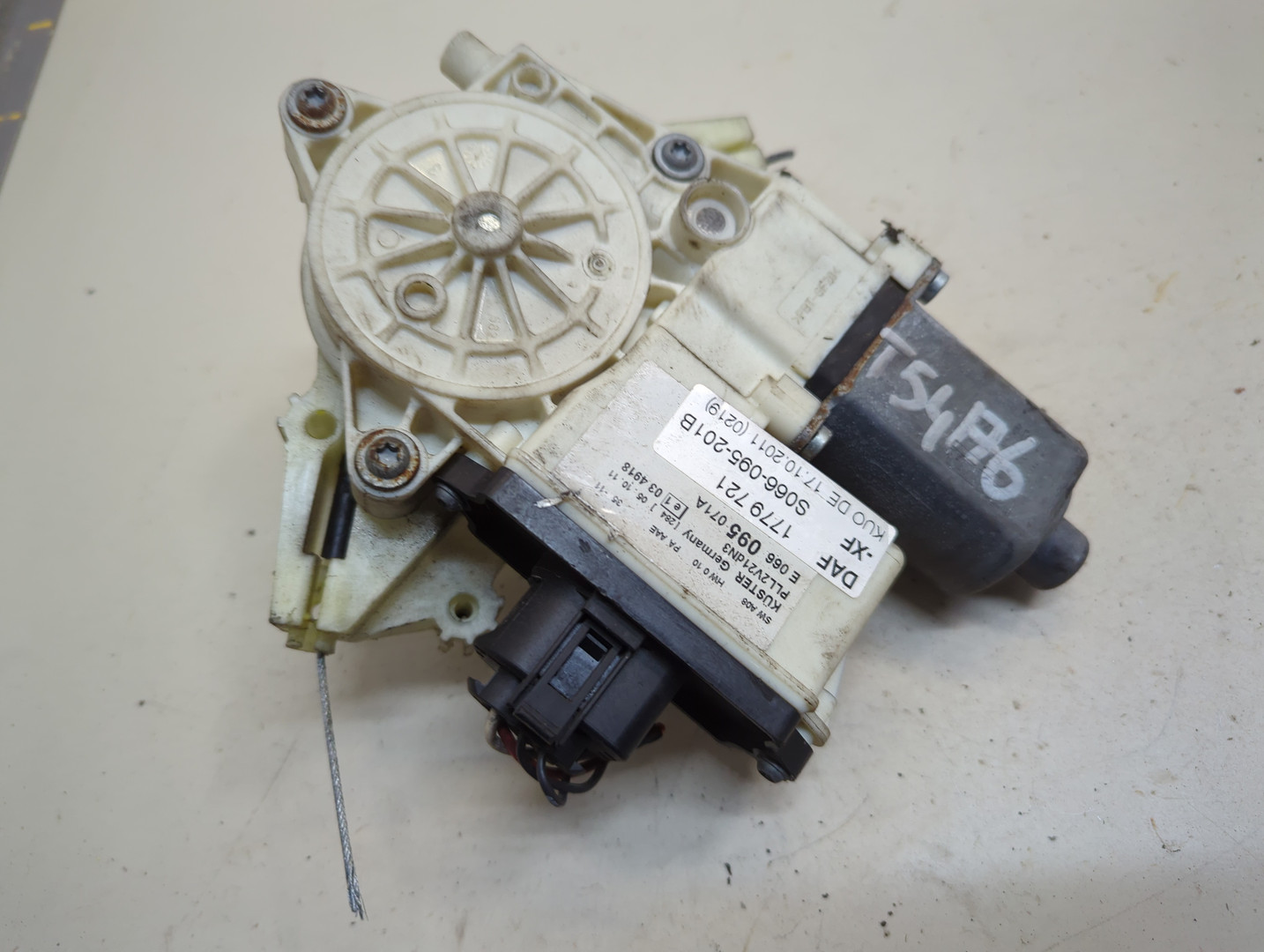 Моторчик стеклоподъемника