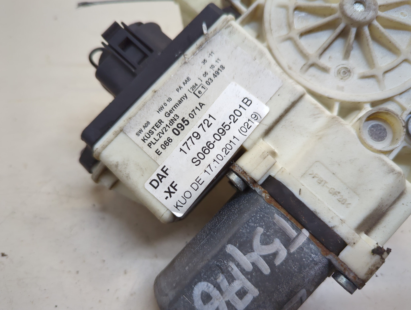 Моторчик стеклоподъемника