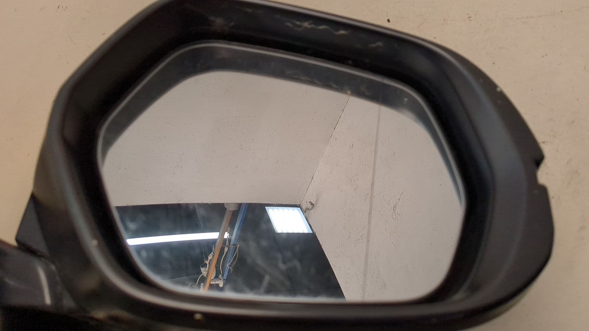 Зеркало правое электрическое