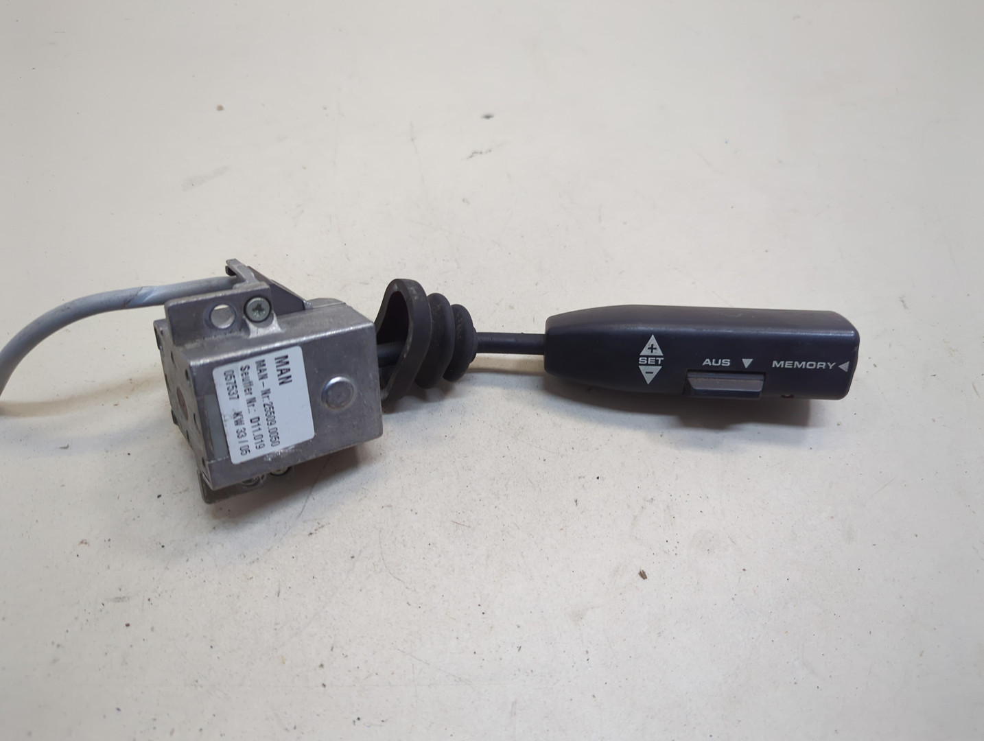 Переключатель круиз контроля для L2000 1993-2000