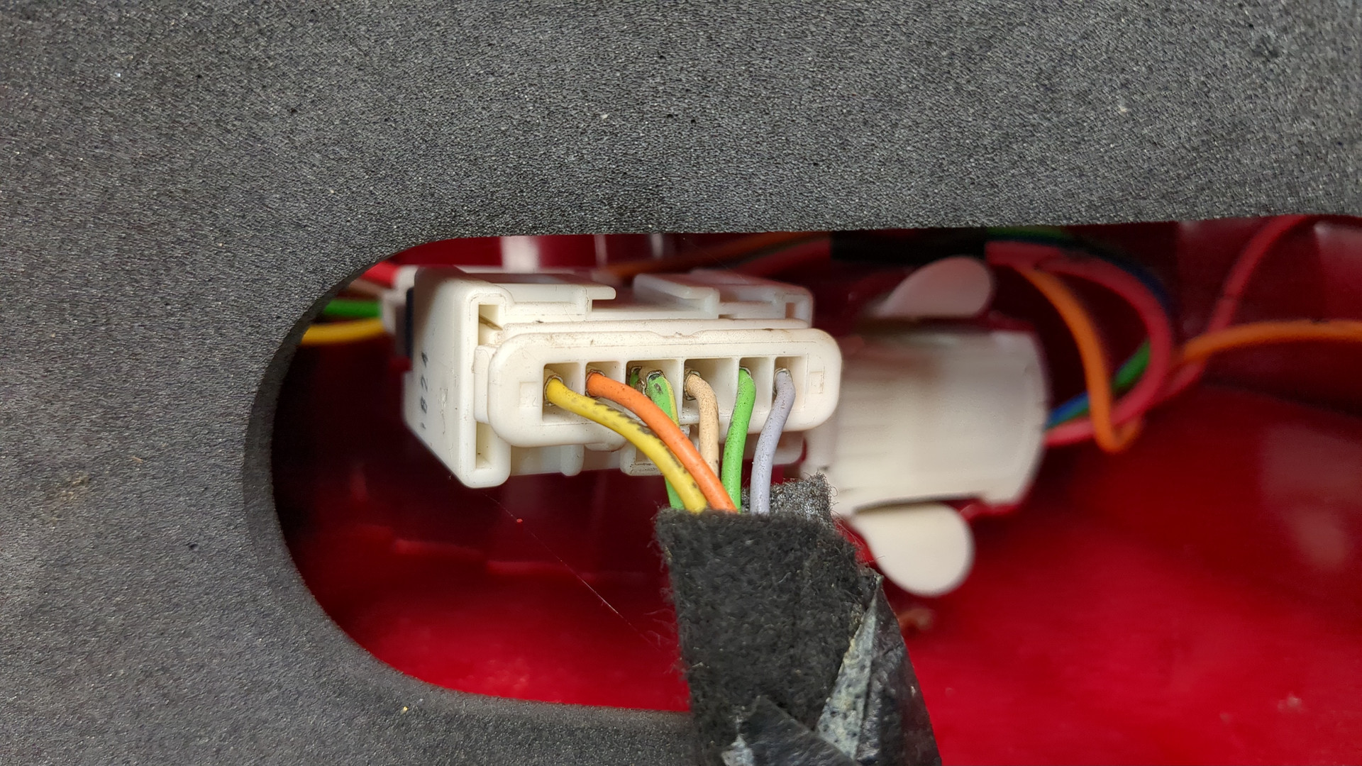 Фонарь задний левый