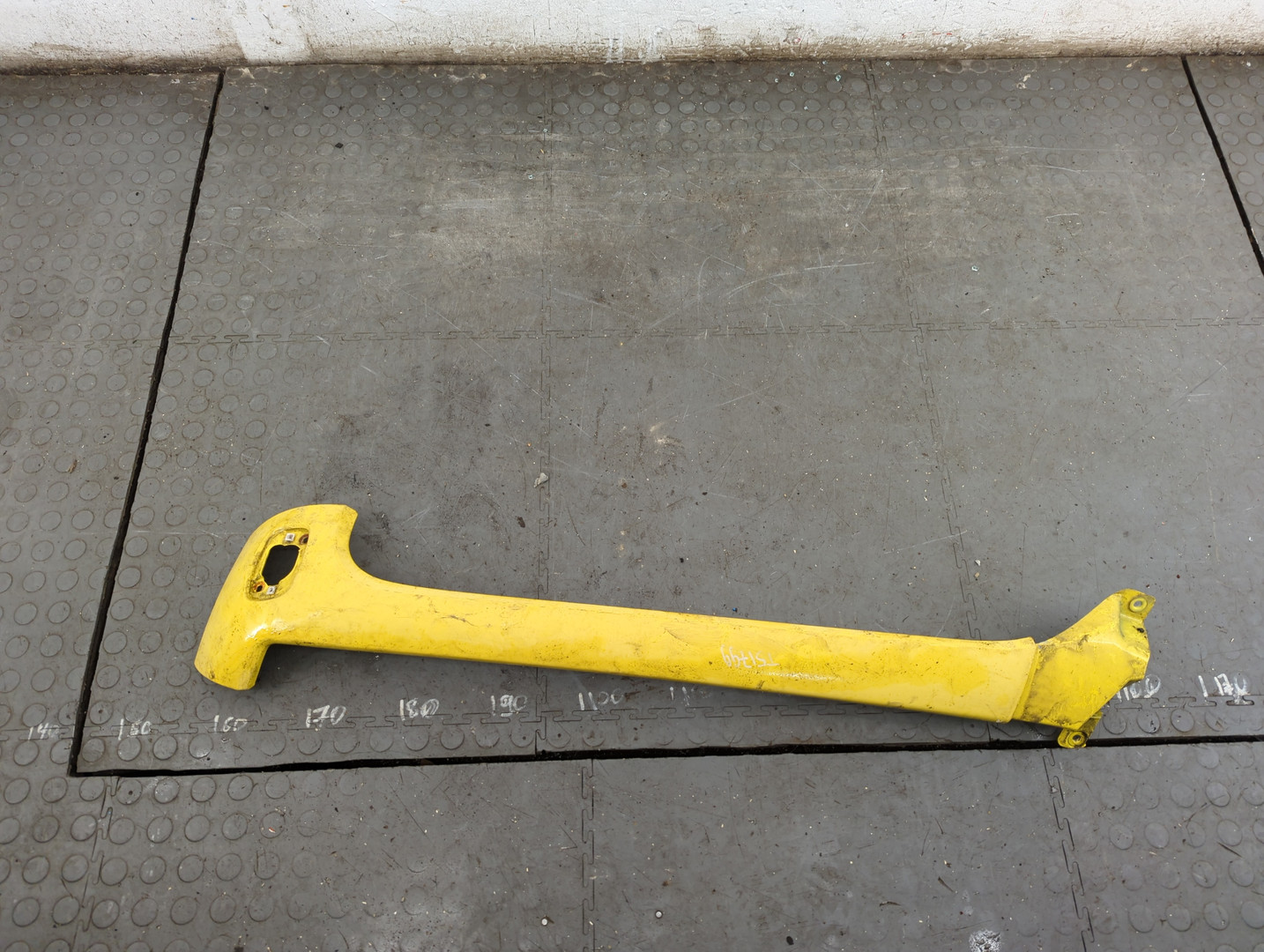 Молдинг лобового стекла