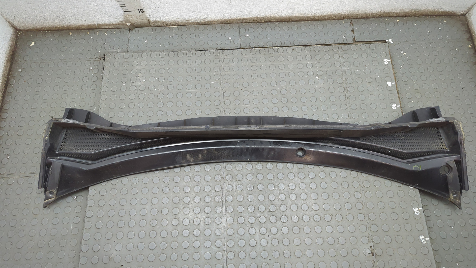 Решетка стеклоочистителей (Жабо)