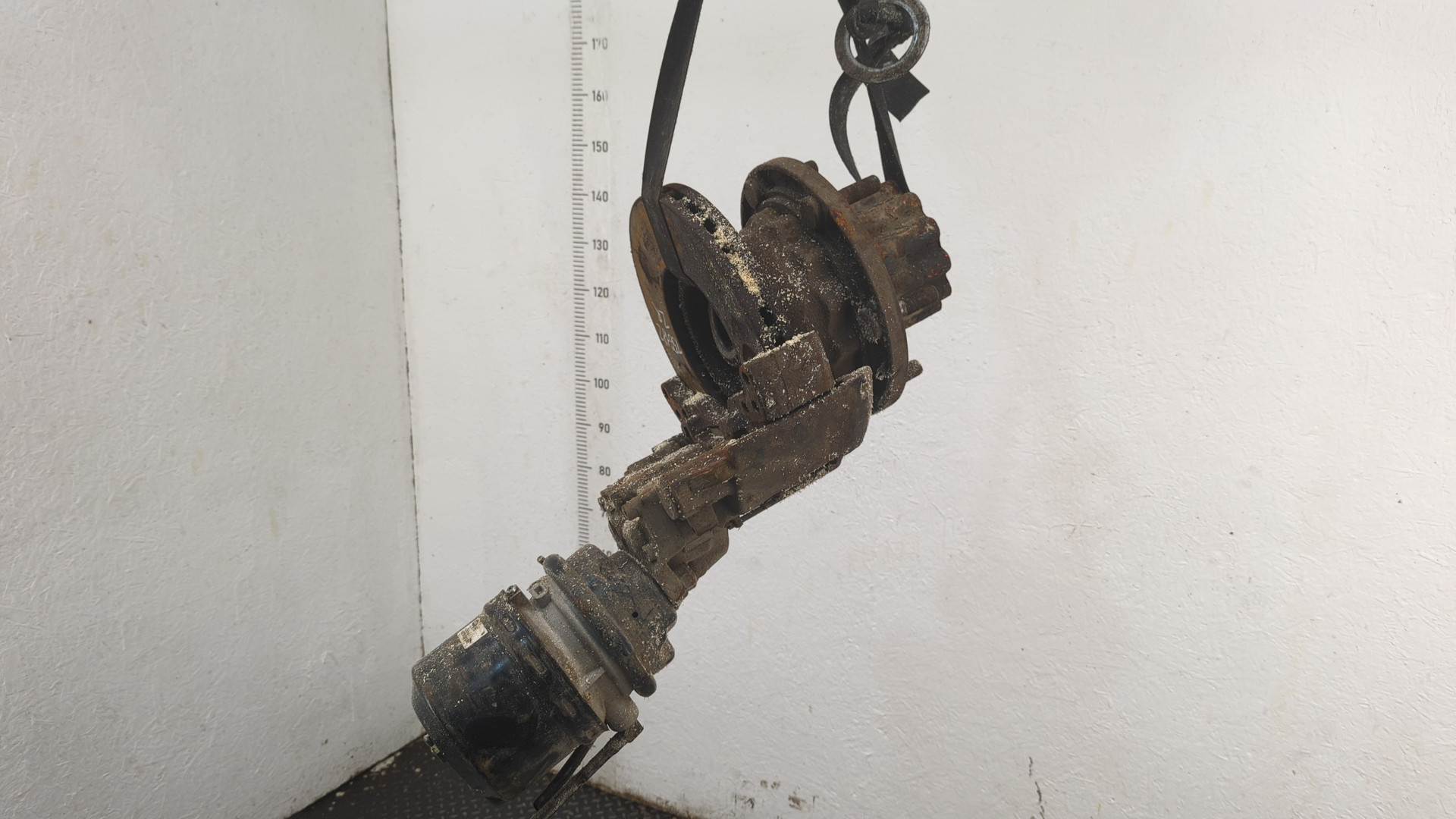 Кулак поворотный задний правый