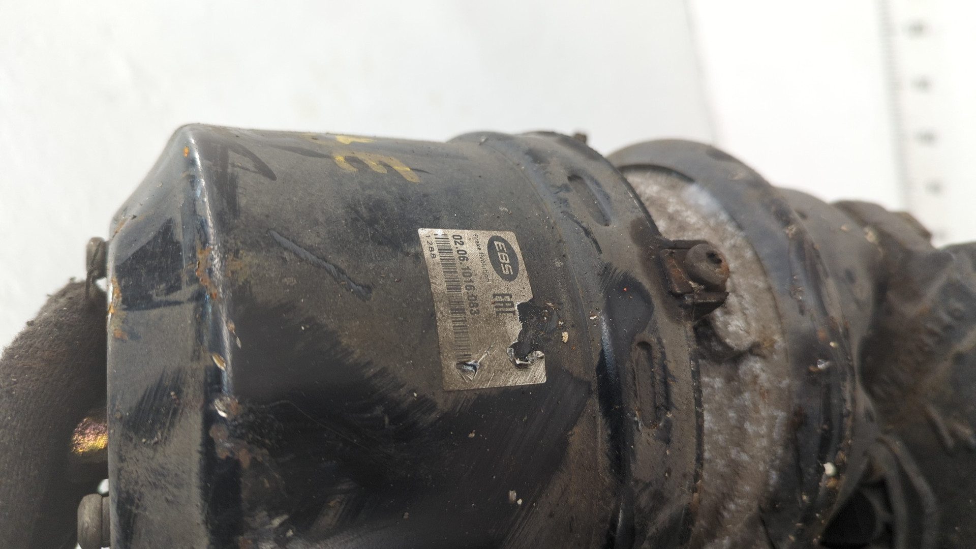 Кулак поворотный задний левый