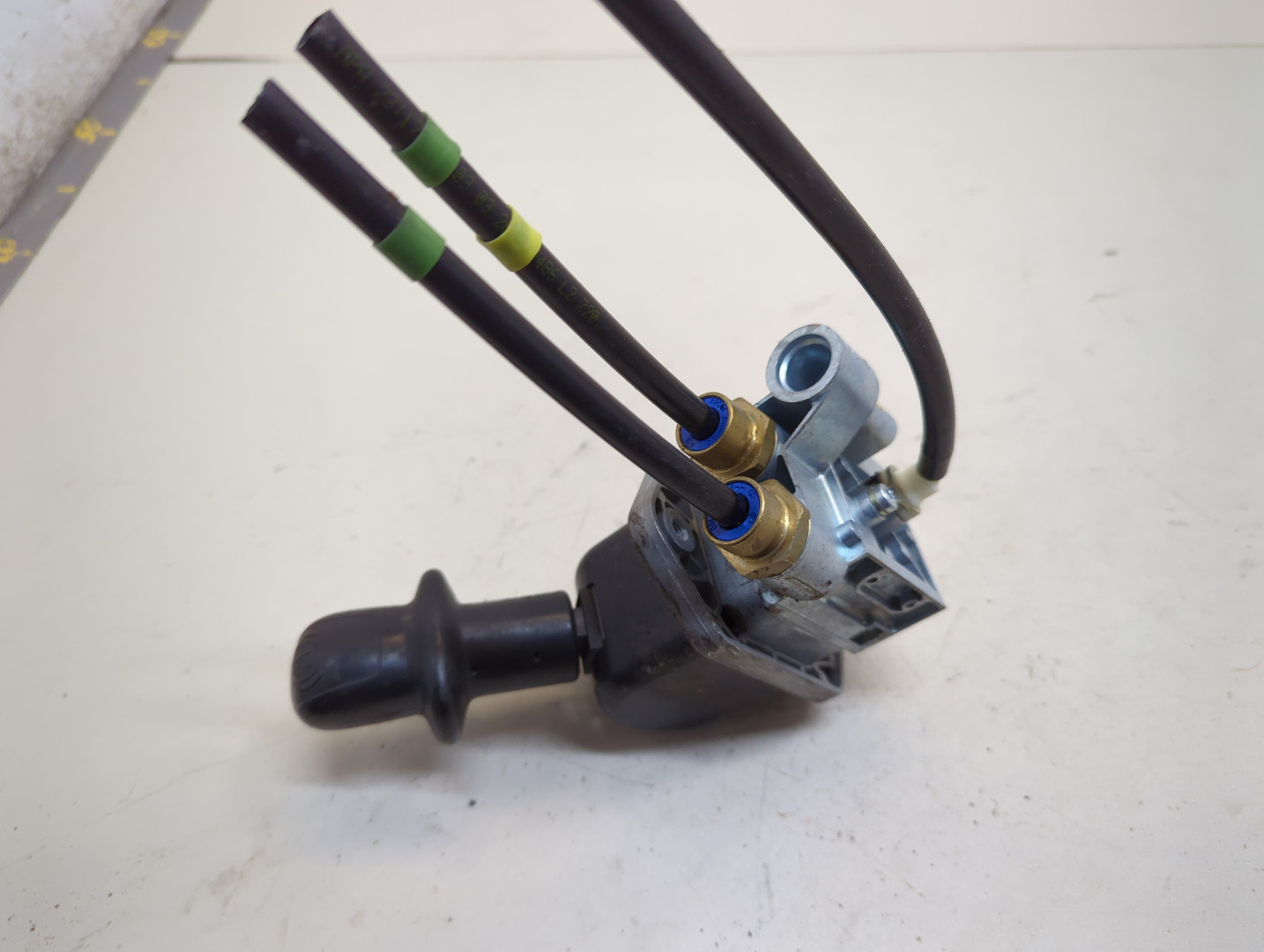 Рычаг стояночного тормоза