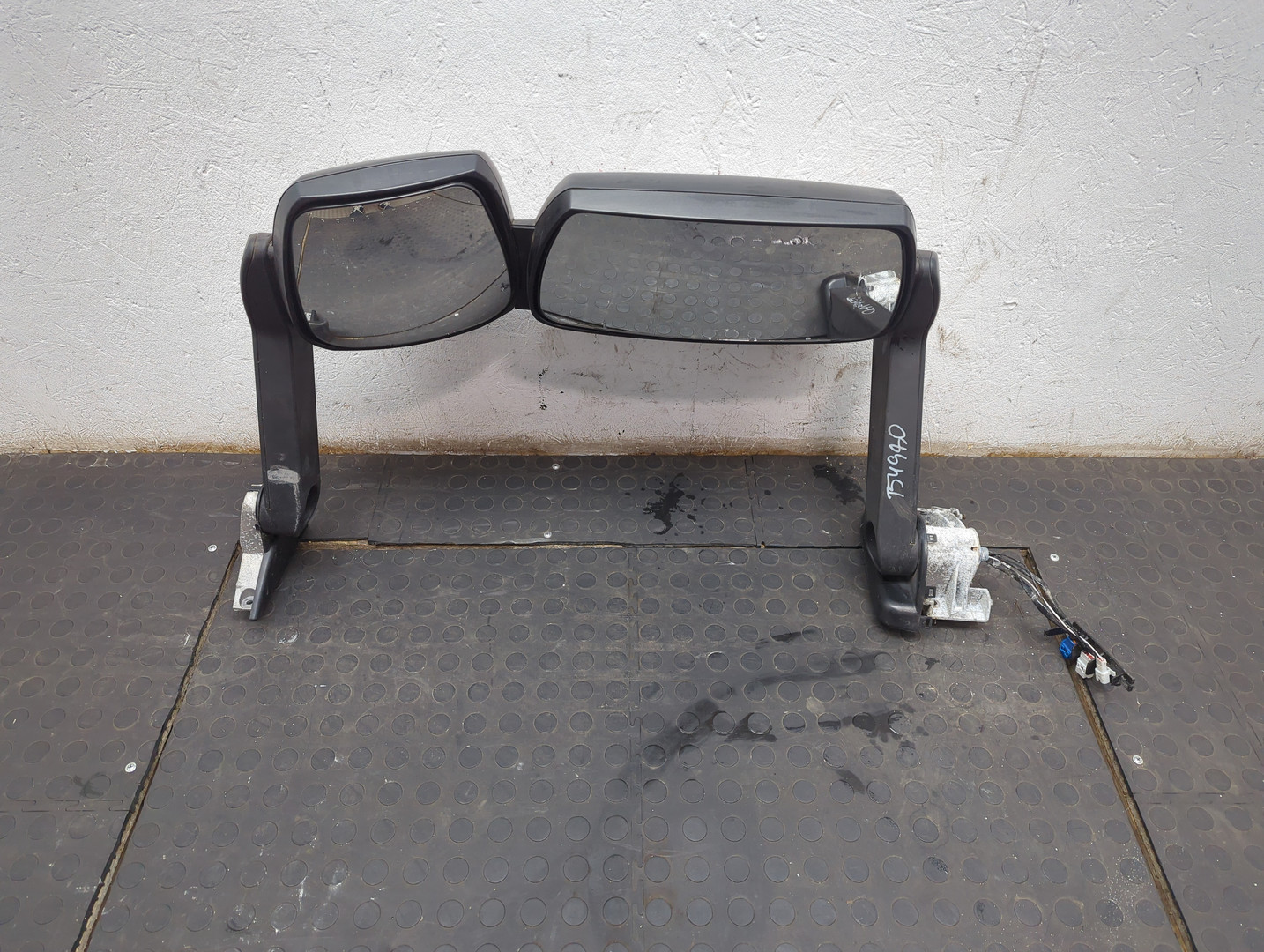 Зеркало правое электрическое