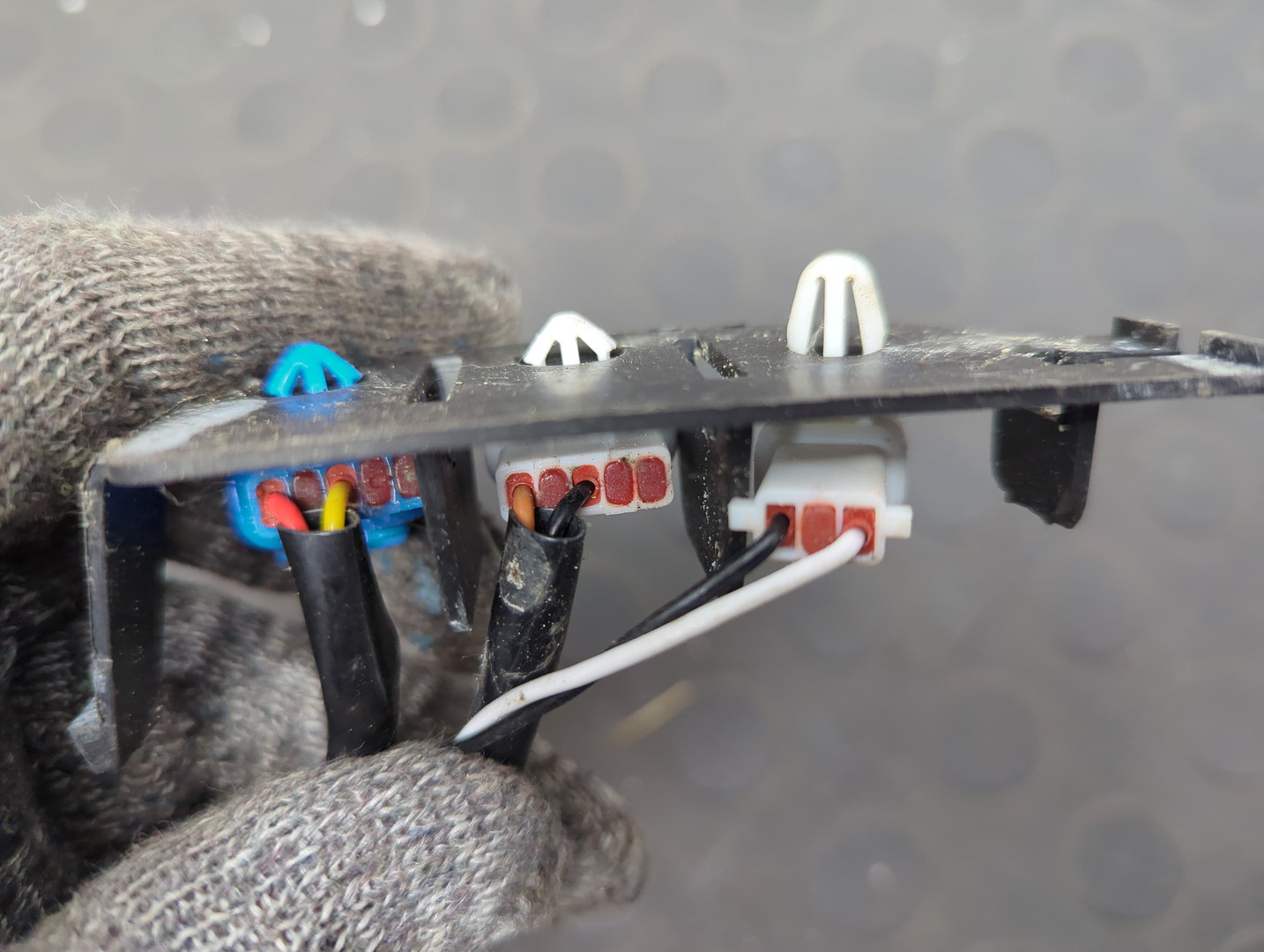 Зеркало правое электрическое