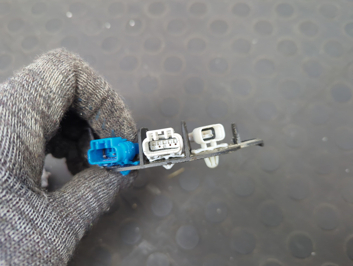 Зеркало правое электрическое