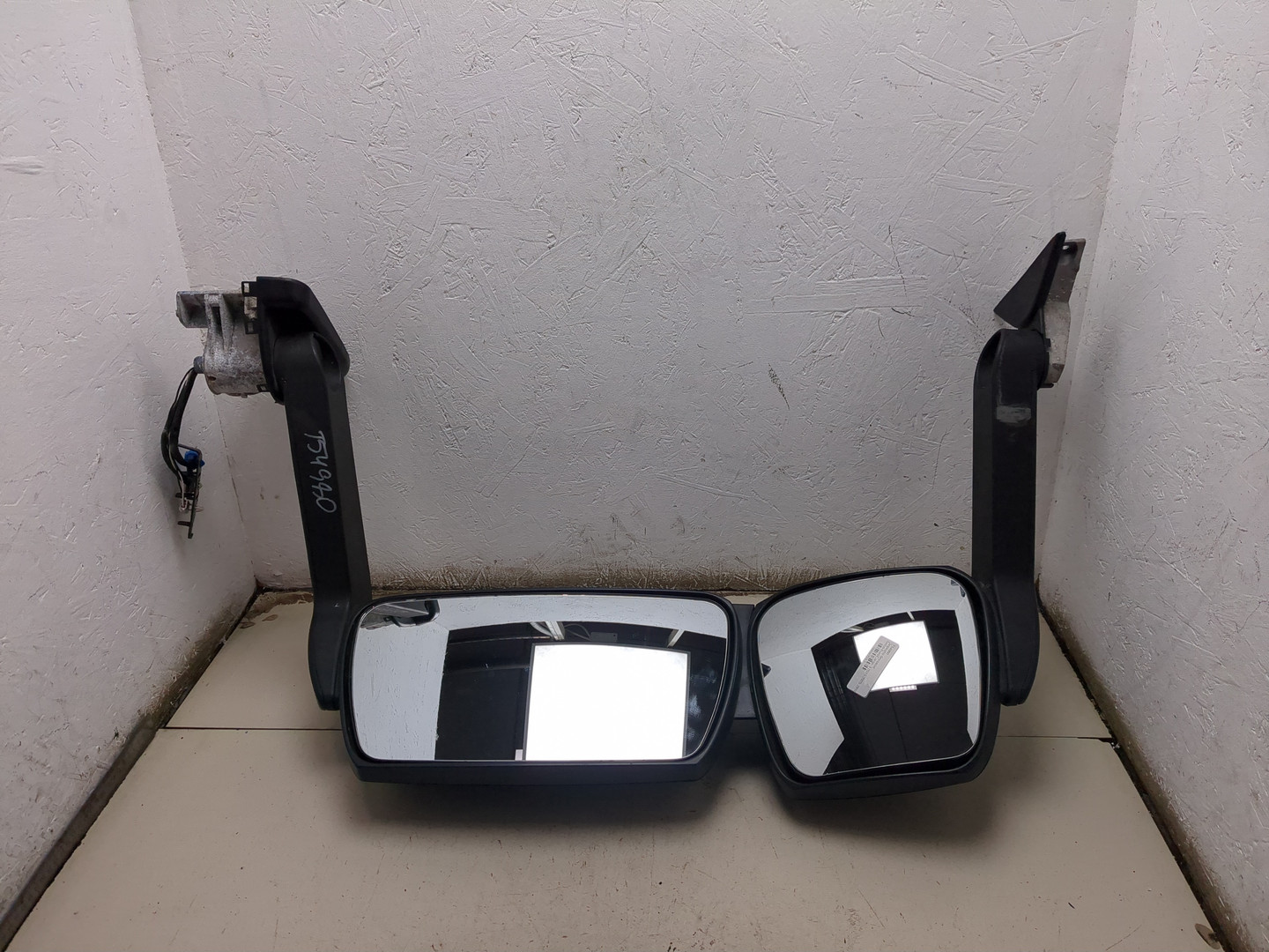 Зеркало правое электрическое