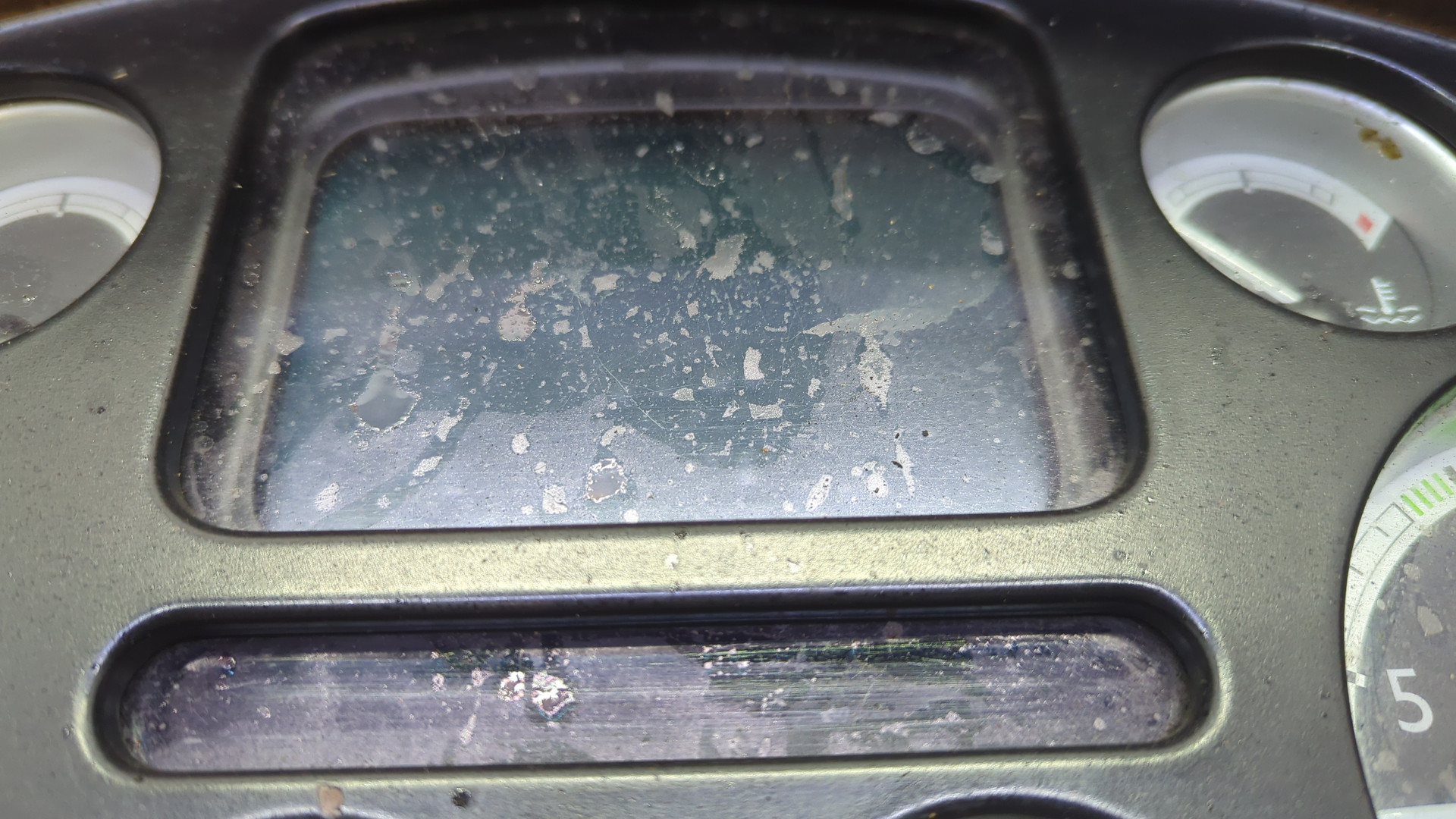 Панель приборов