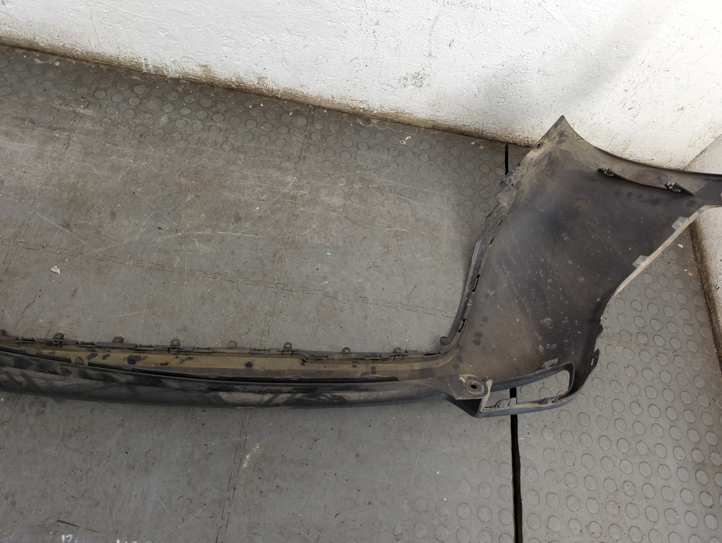 Бампер задний