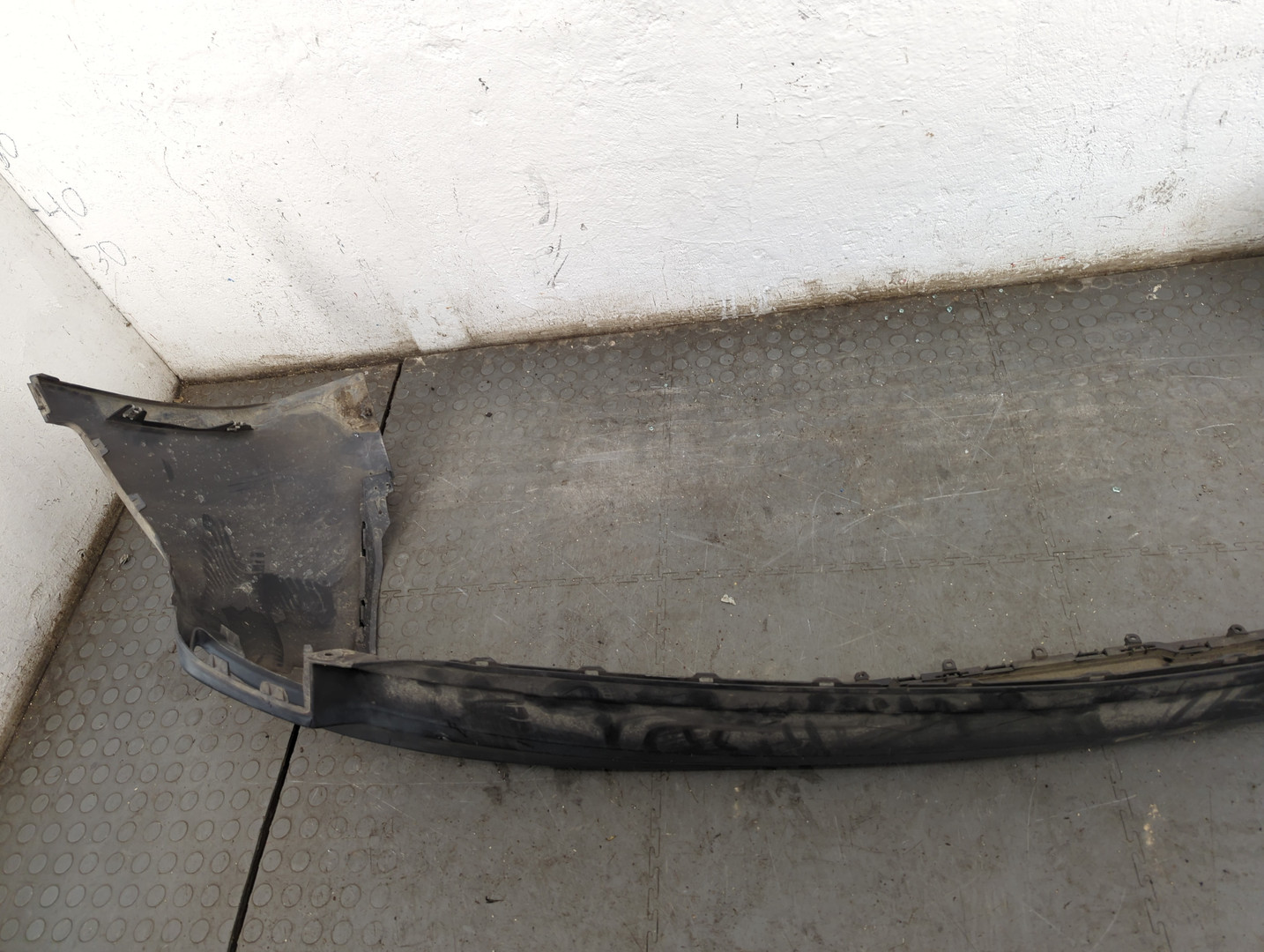 Бампер задний