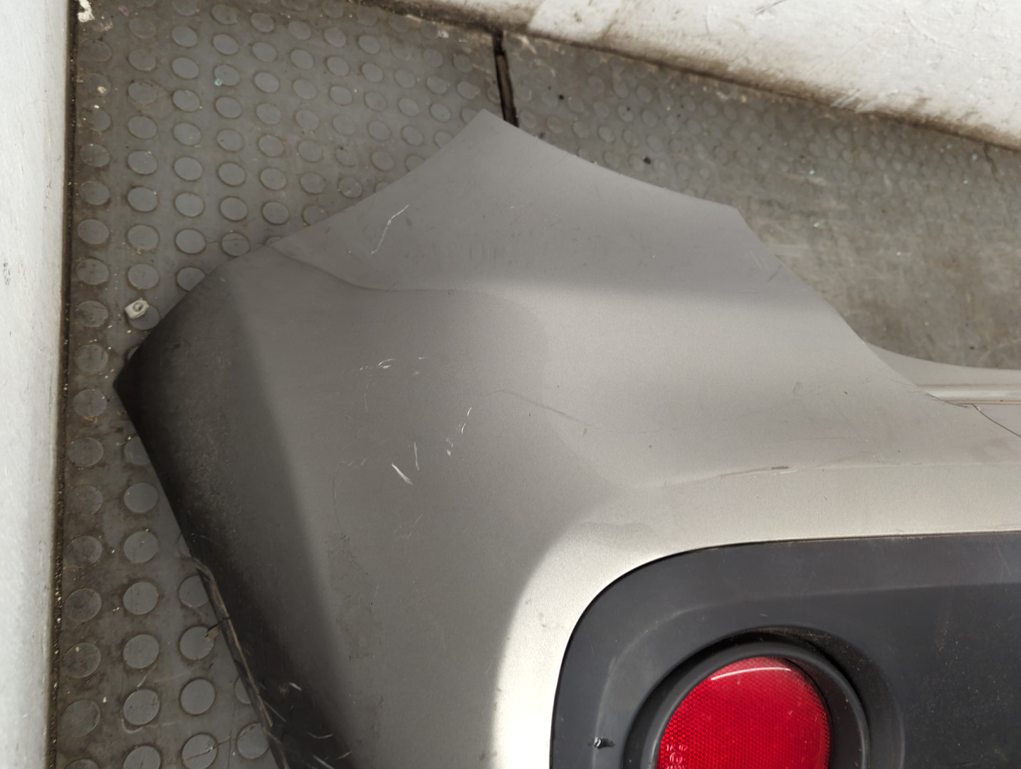 Бампер задний