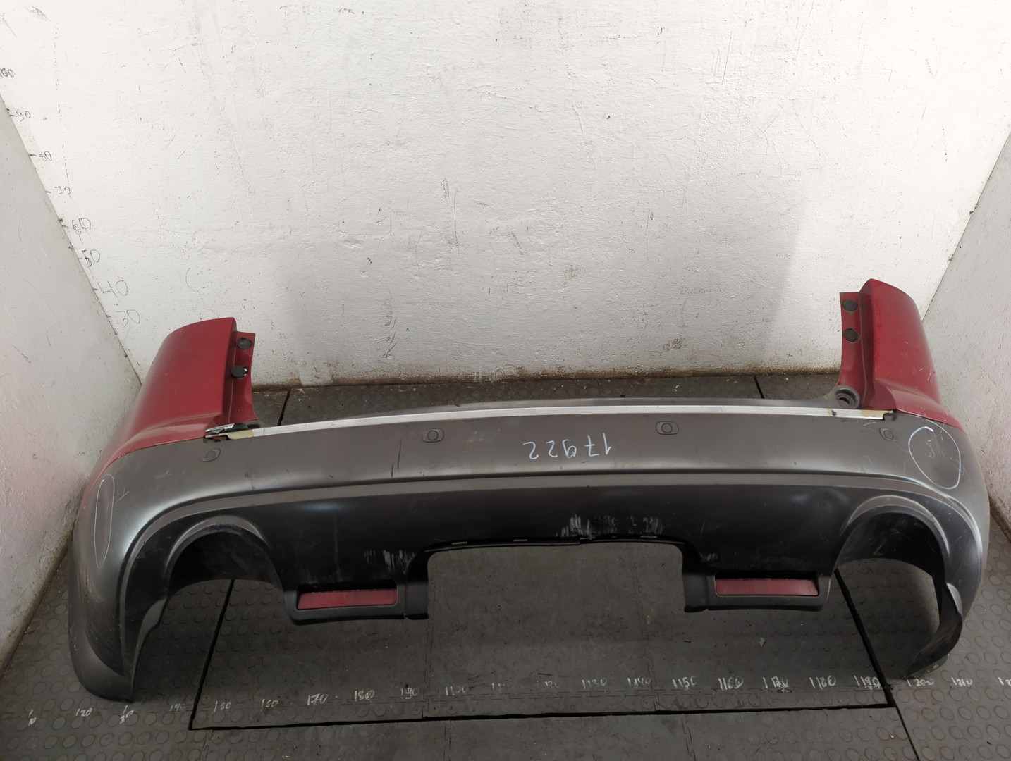 Бампер задний