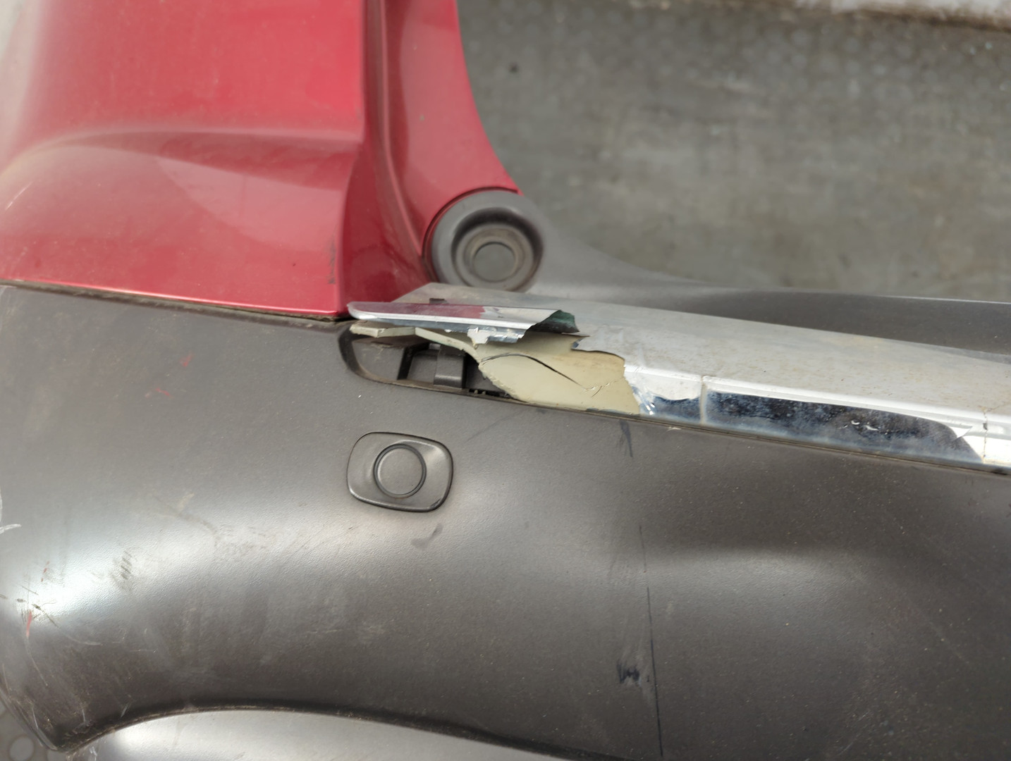 Бампер задний