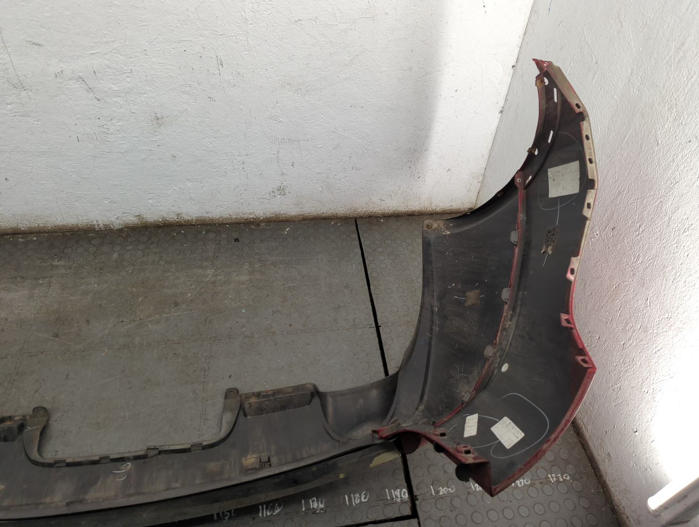 Бампер задний