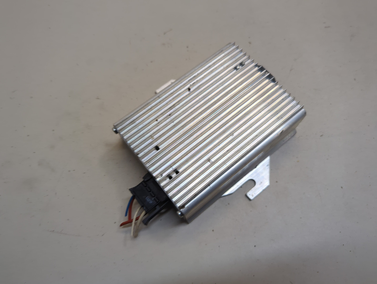 Преобразователь напряжения (адаптер)