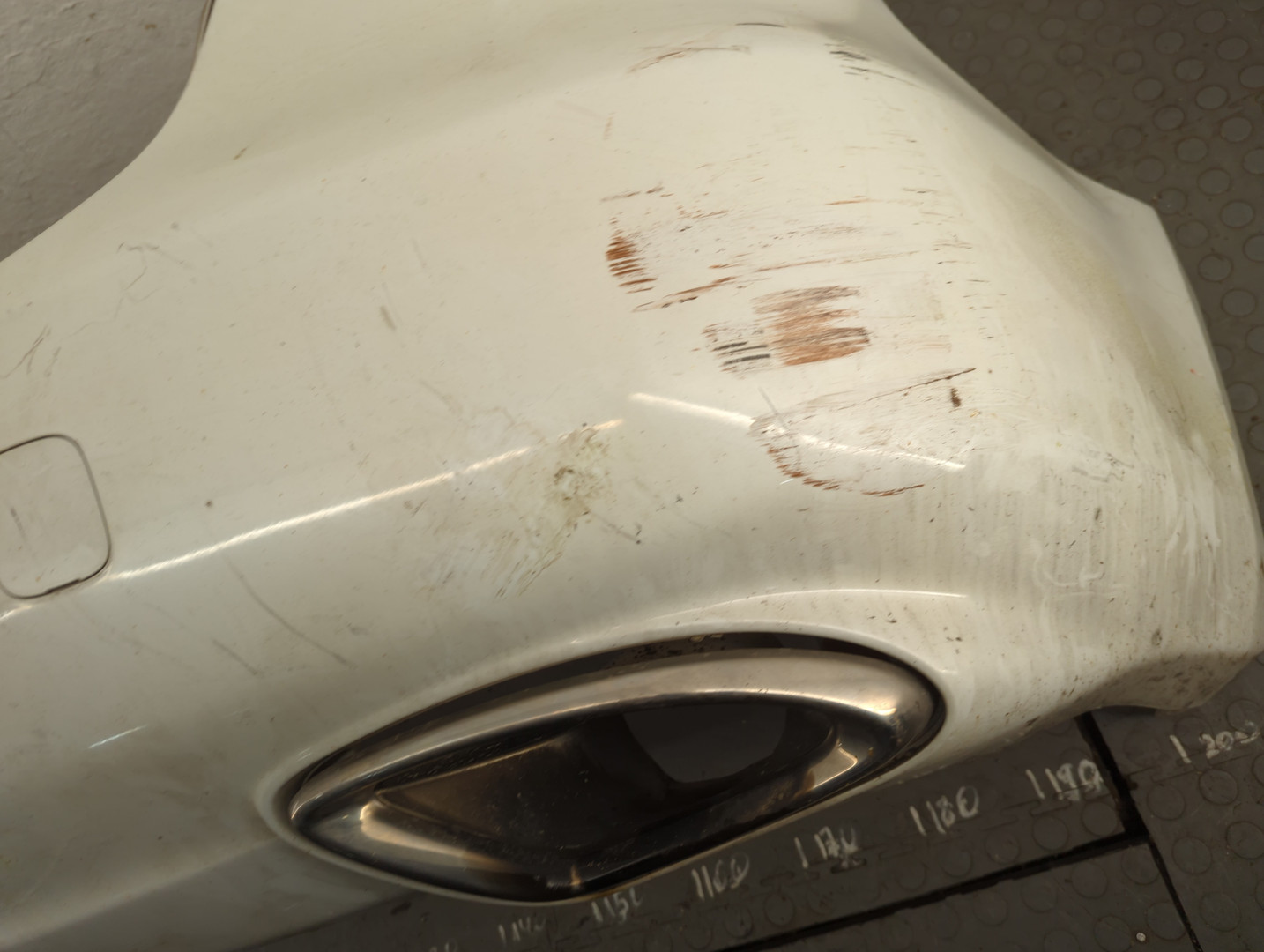 Бампер задний