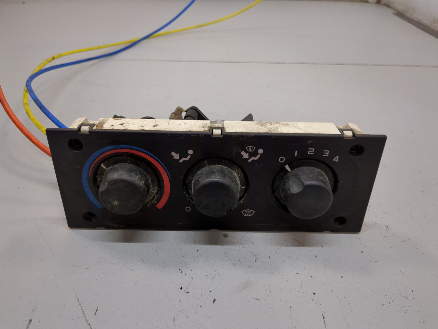 Переключатель отопителя